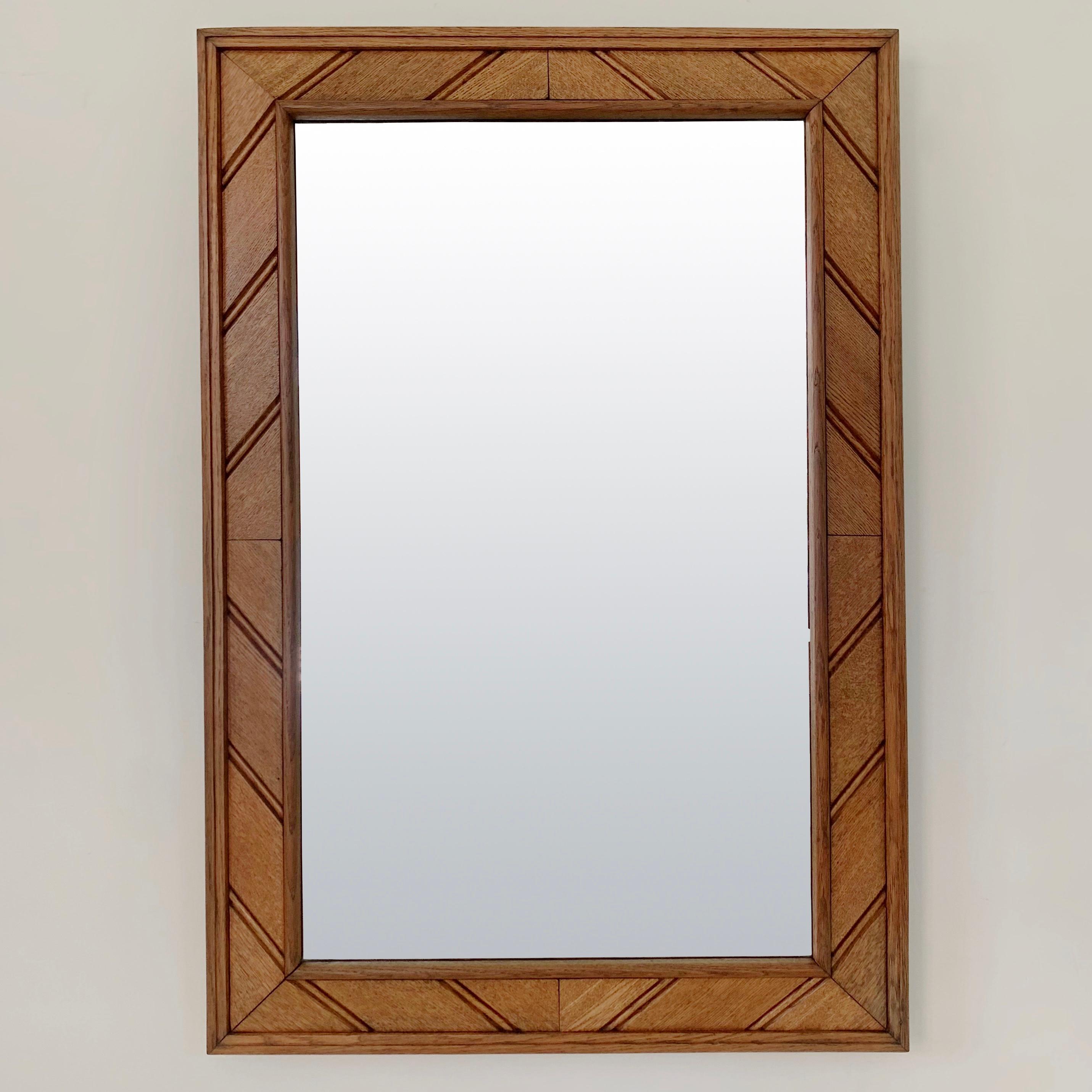 Beautiful mid-century modern decorative wall mirror, circa 1950, France.
Oak, oblique line patterns, original mirror.
Dimensions: 100 cm H, 68 cm W, 5 cm D.
Good original condition.
All purchases are covered by our Buyer Protection Guarantee.
This