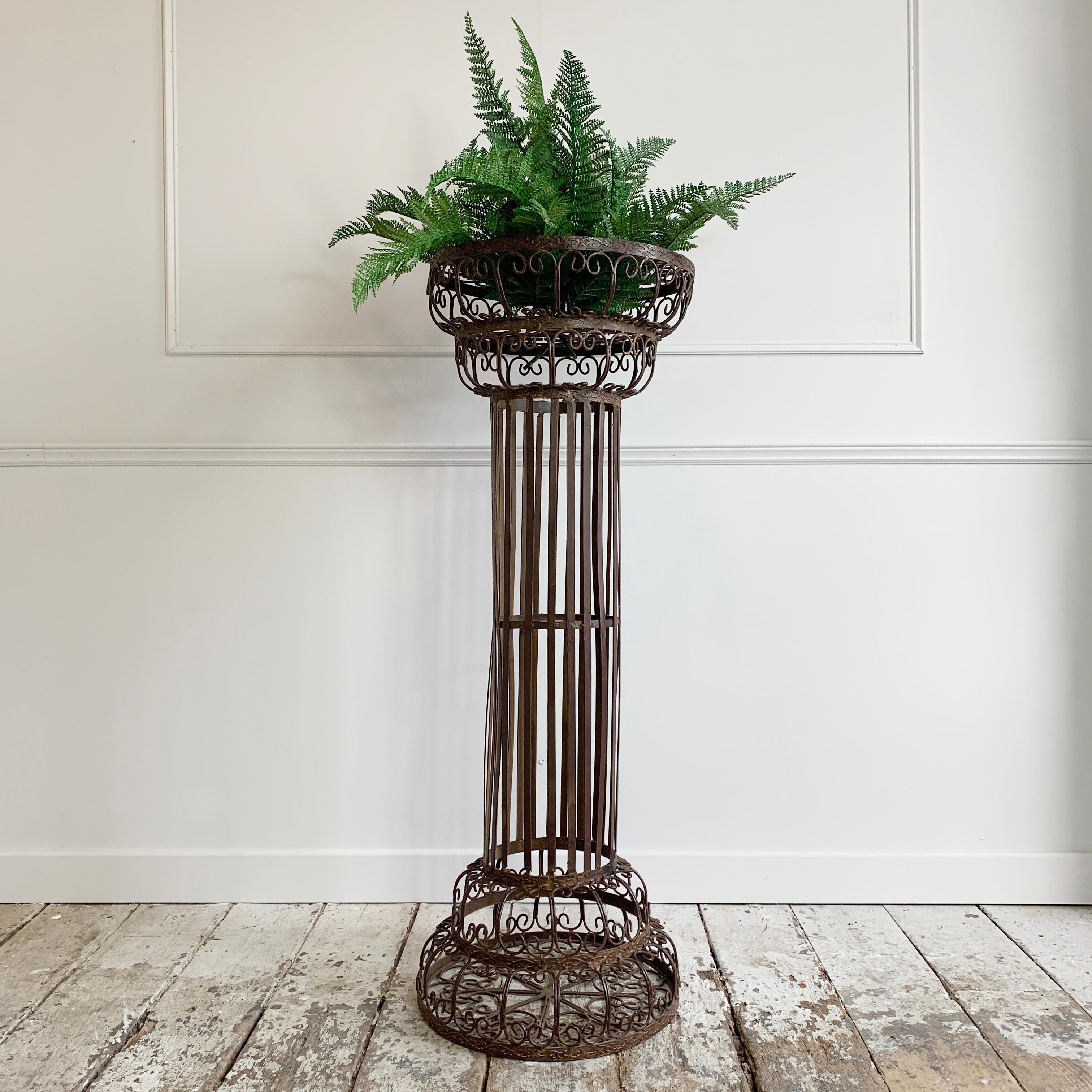 Mid Century, Decorative Scrollwork Plant Stand In Good Condition For Sale In Hastings, GB