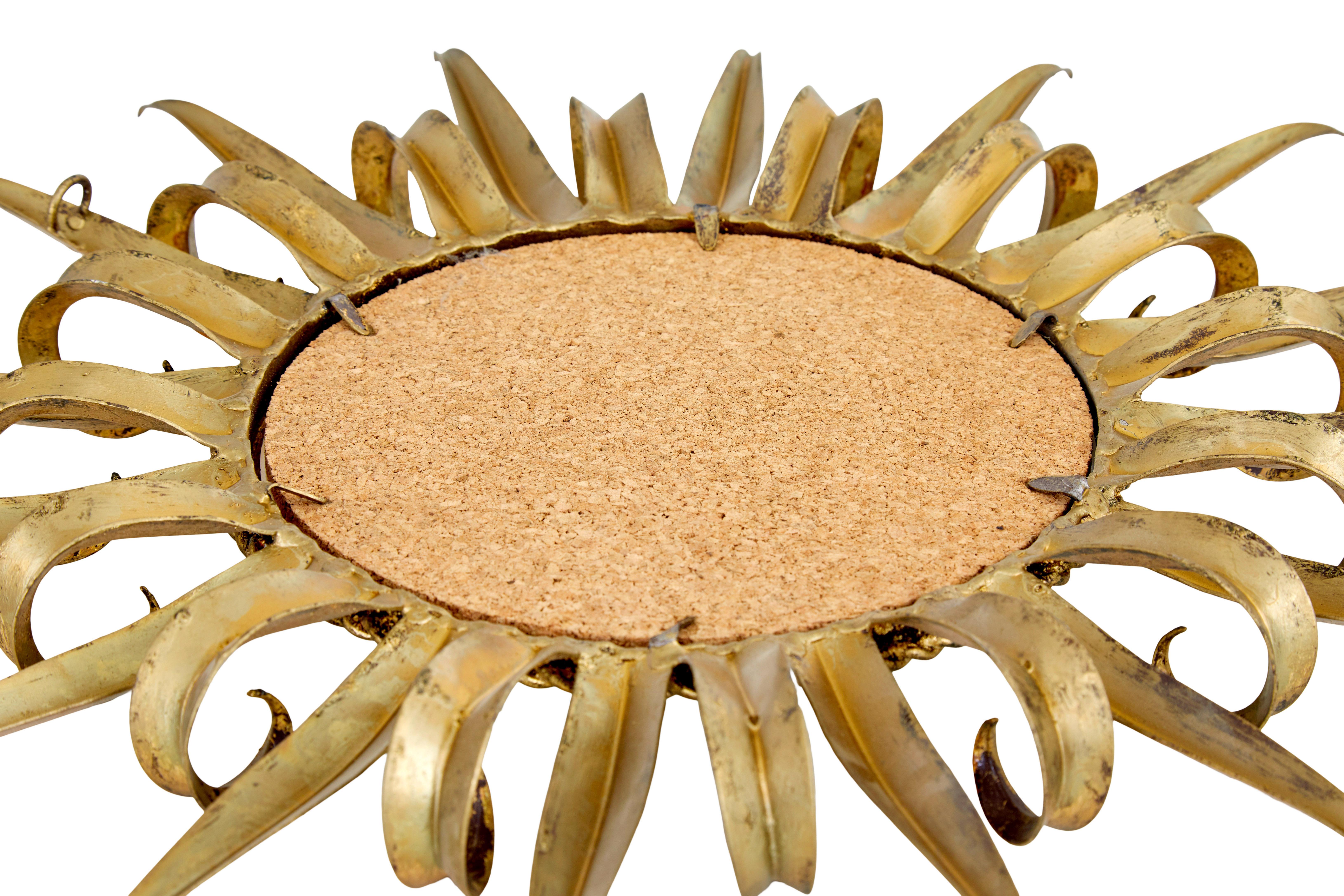 Dekorativer Sonnenschliffspiegel aus der Mitte des Jahrhunderts (Art déco) im Angebot
