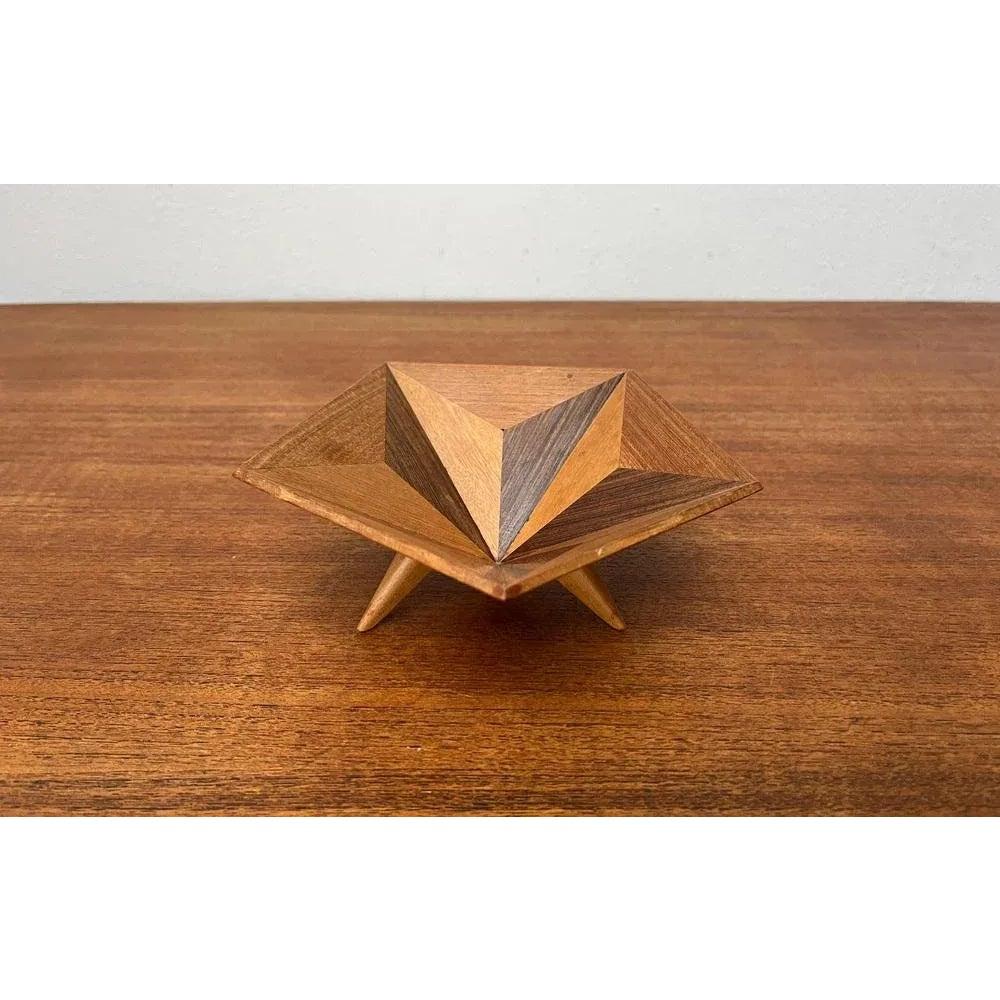 Mid-Century Decorative Wooden Tripod Bowl, 1960s In Excellent Condition For Sale In Hamburg, DE