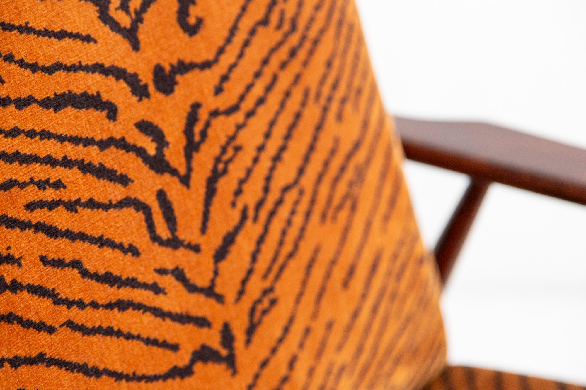 Mid Century Dedar Tiger Velvet Dante Armchair, H. Lis, Europe, 1960s For Sale 5