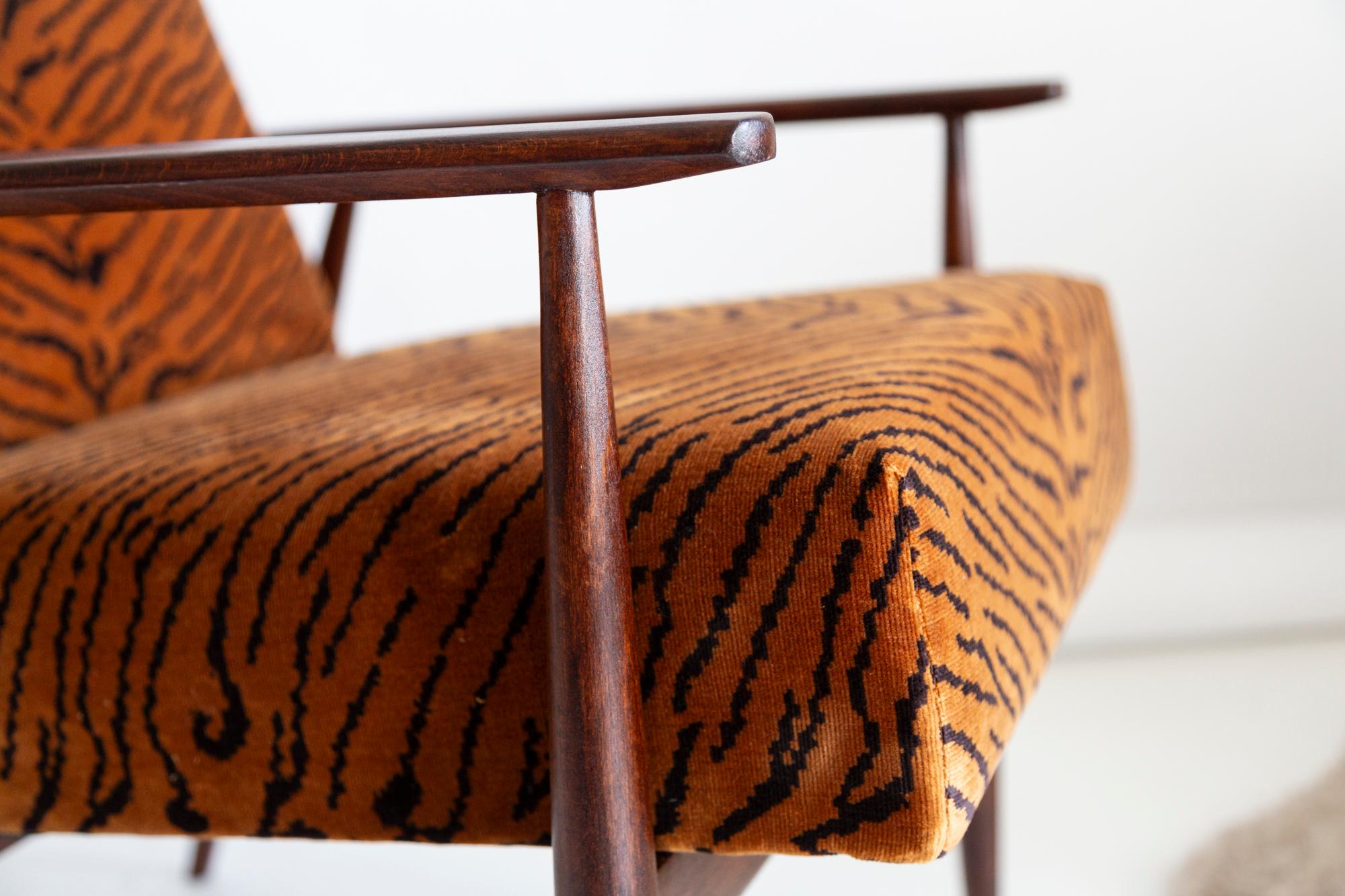 Mid Century Dedar Tiger Velvet Dante Armchair, H. Lis, Europe, 1960s For Sale 6