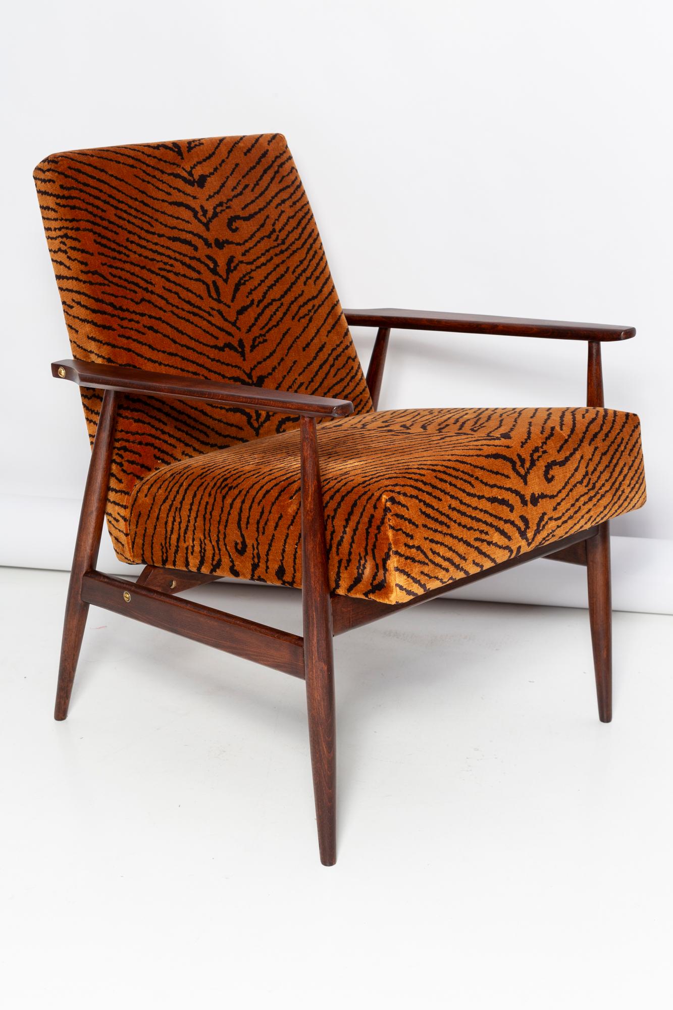 Mid Century Dedar Tiger Velvet Dante Armchair, H. Lis, Europa, 1960er Jahre (Moderne der Mitte des Jahrhunderts) im Angebot