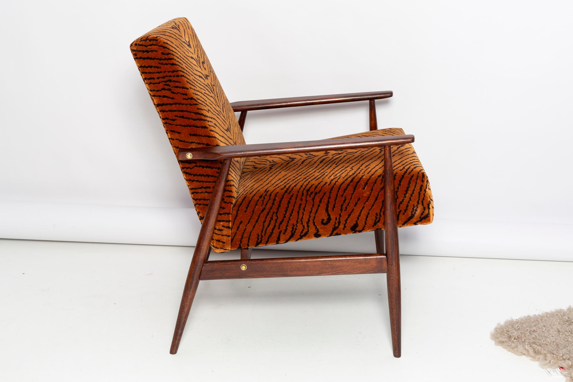 Polish Mid Century Dedar Tiger Velvet Dante Armchair, H. Lis, Europe, 1960s For Sale