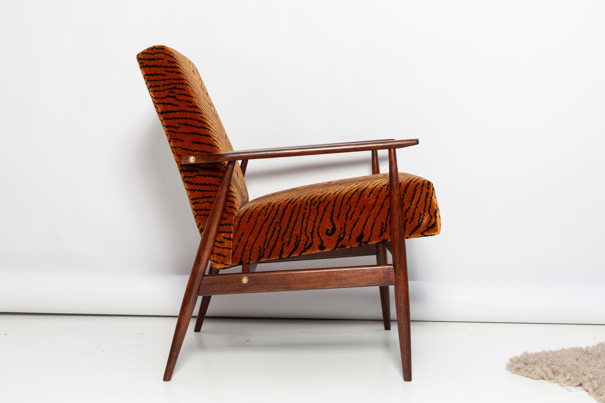 Hand-Crafted Mid Century Dedar Tiger Velvet Dante Armchair, H. Lis, Europe, 1960s For Sale
