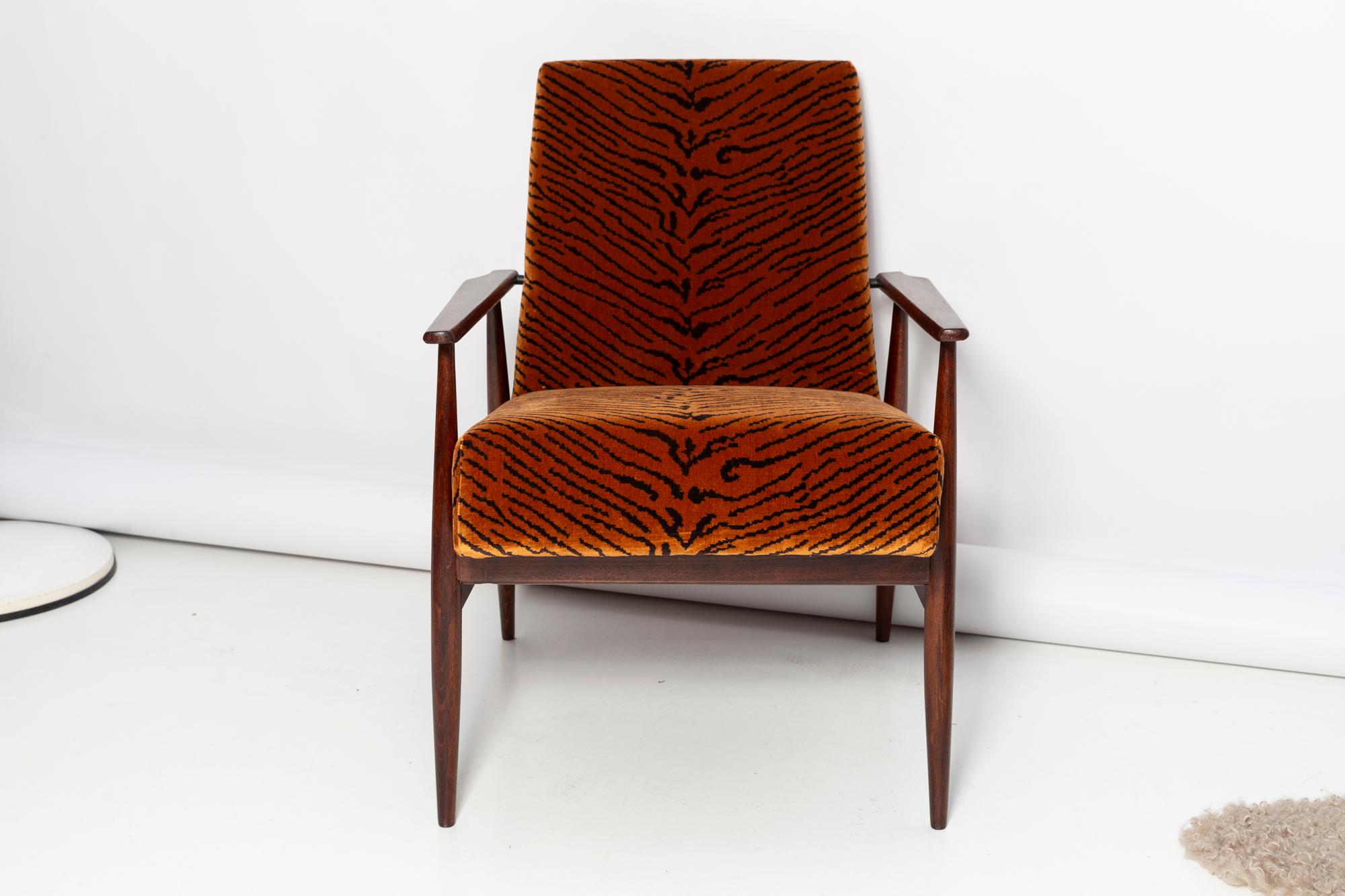 Mid Century Dedar Tiger Velvet Dante Armchair, H. Lis, Europe, 1960s In Excellent Condition For Sale In 05-080 Hornowek, PL