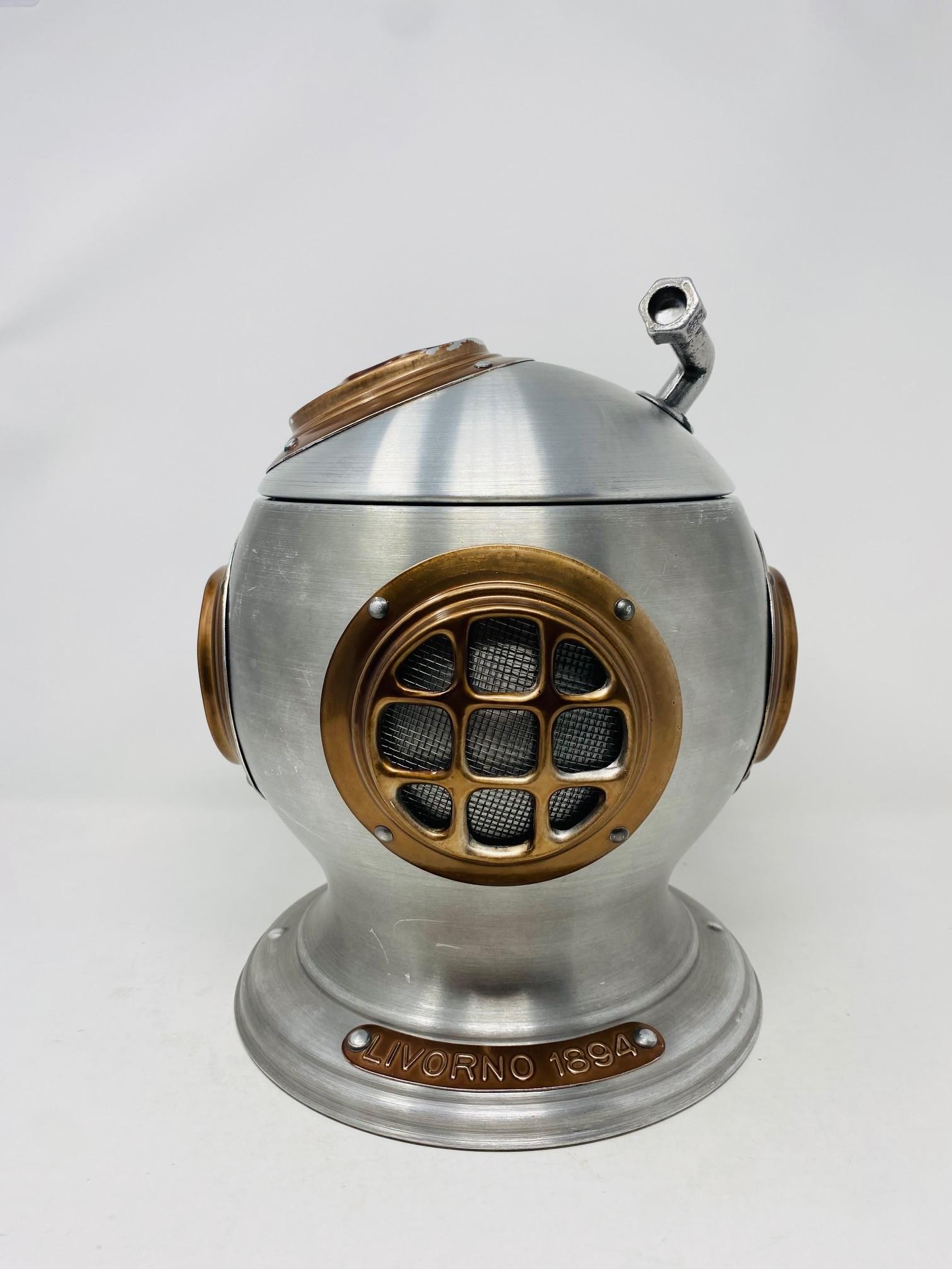 Mid Century Deep Sea Diver's Helmet Ice Bucket Made in Italy 1970 For Sale 2