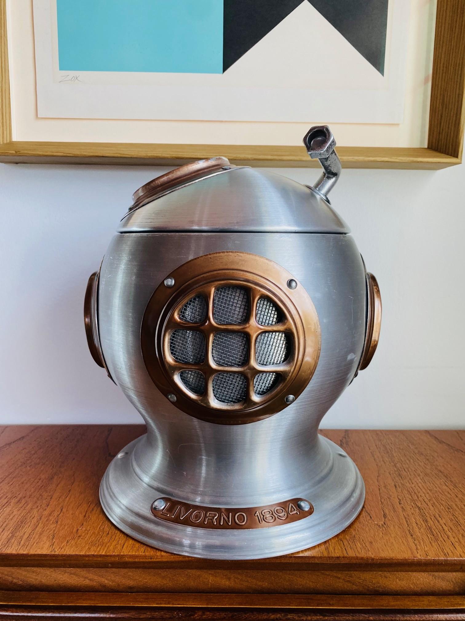 Mid Century Deep Sea Diver's Helmet Ice Bucket Made in Italy 1970 In Good Condition For Sale In San Diego, CA