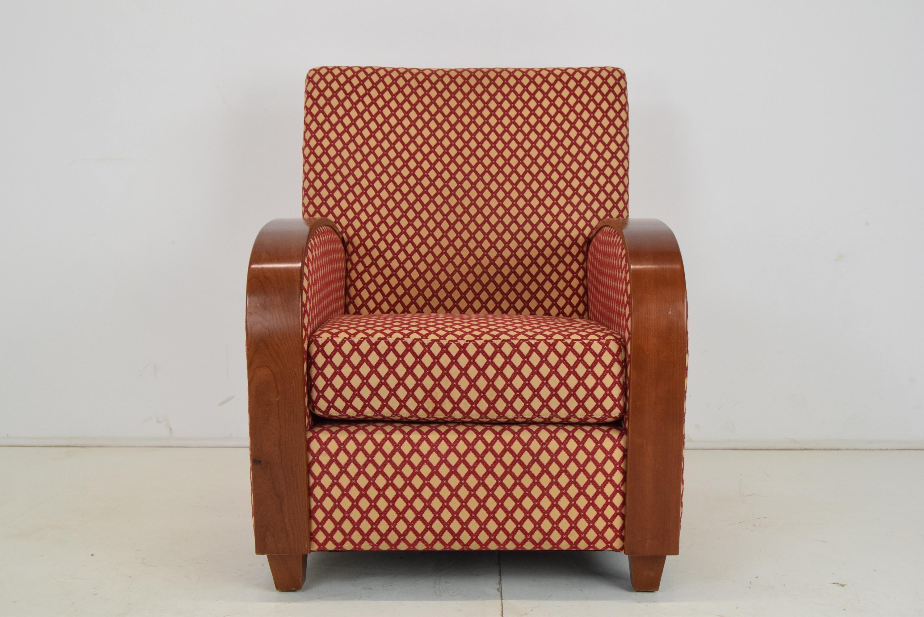 Mid-Century Design Armchair, 1980's In Good Condition For Sale In Praha, CZ
