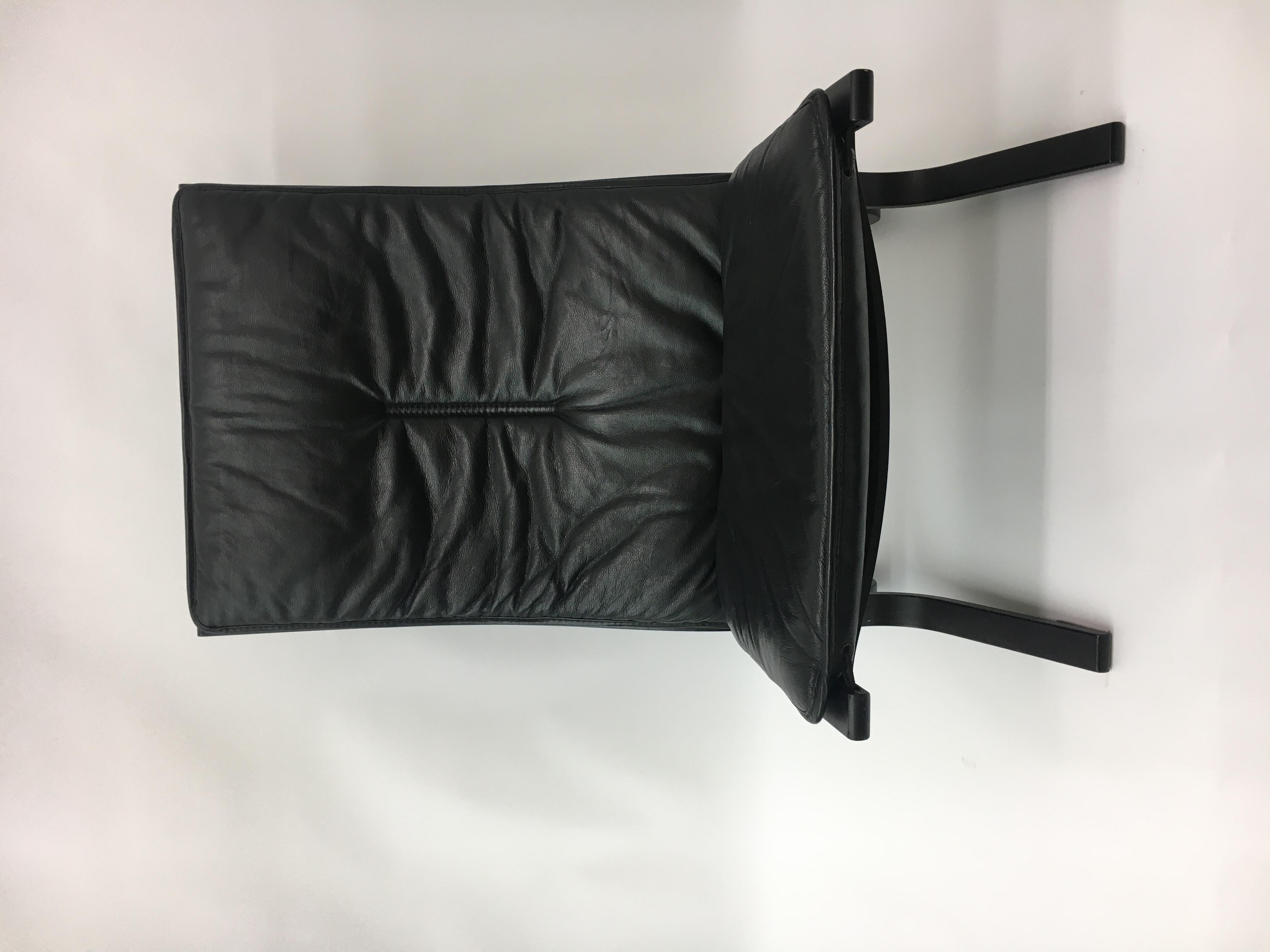 Chaise longue en cuir noir design du milieu du siècle, par Ingmar Relling pour Westnofa en vente 5