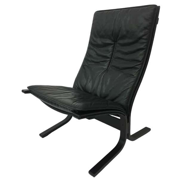 Mid-Century design black leather lounge chair by Ingmar Relling for ...
