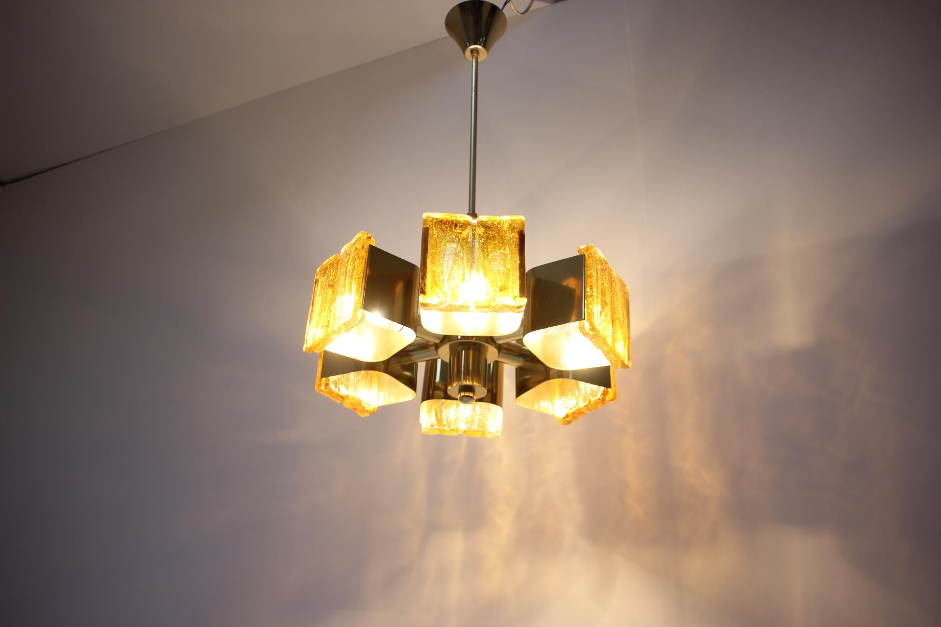 Epoxy Resin Mid-Century Design Brass Chandelier, 1970s Hungary For Sale