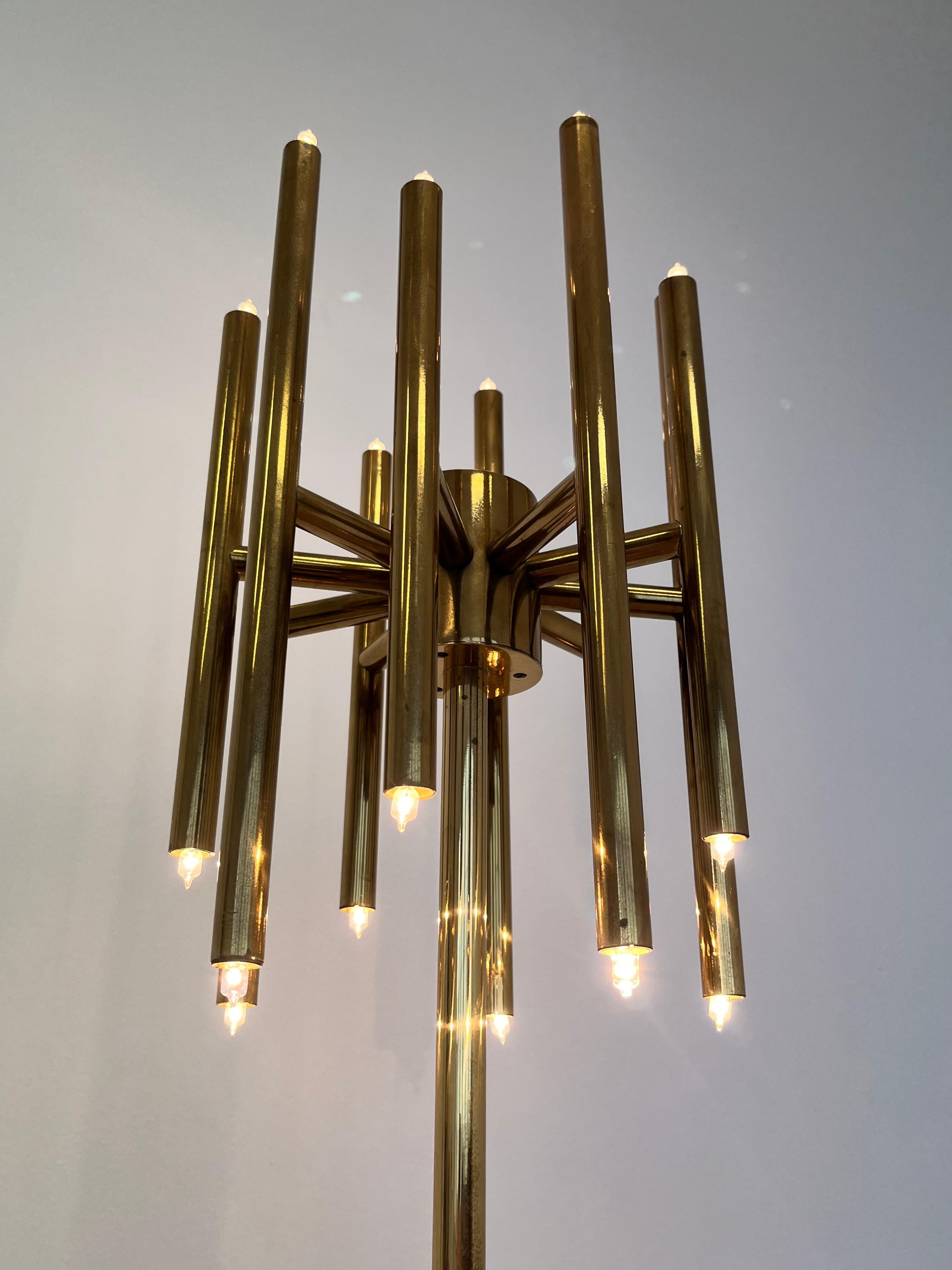 Mid century Design Brass Floor Lamp, 1980s in style of Gaetano Sciolari In Good Condition For Sale In Praha, CZ