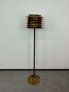 Mid-century design brass floor lamp by Kari Ruokonen for Lynx Finland