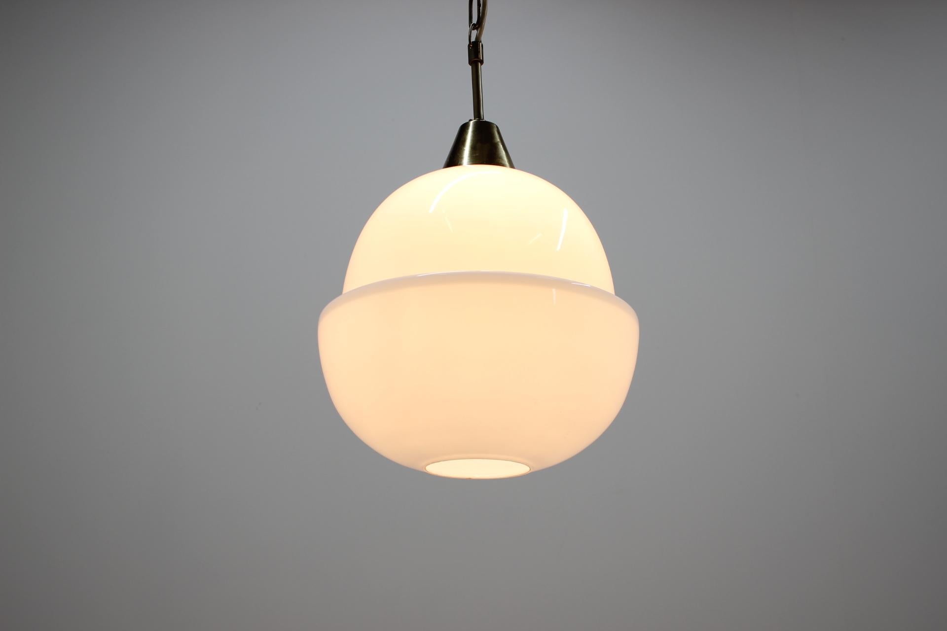 Ceco Ciondolo in ottone di design del Medioevo, anni '60 in vendita