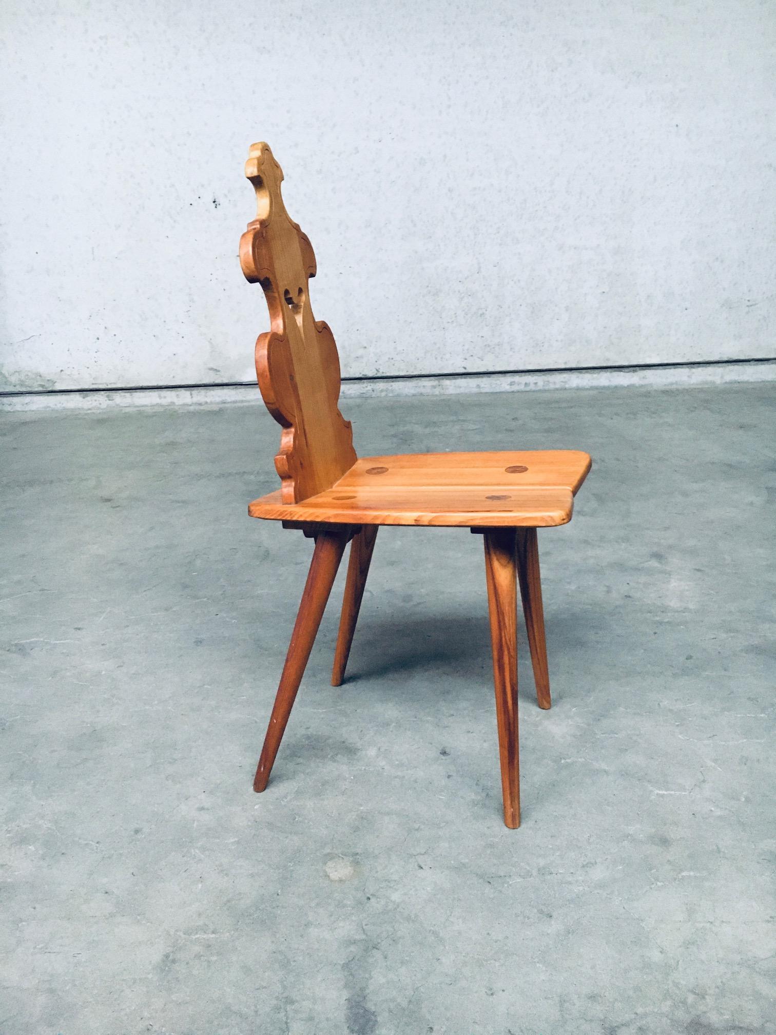 Ensemble de chaises Tiroler de style brutaliste mi-siècle, Pologne, années 1960 en vente 1