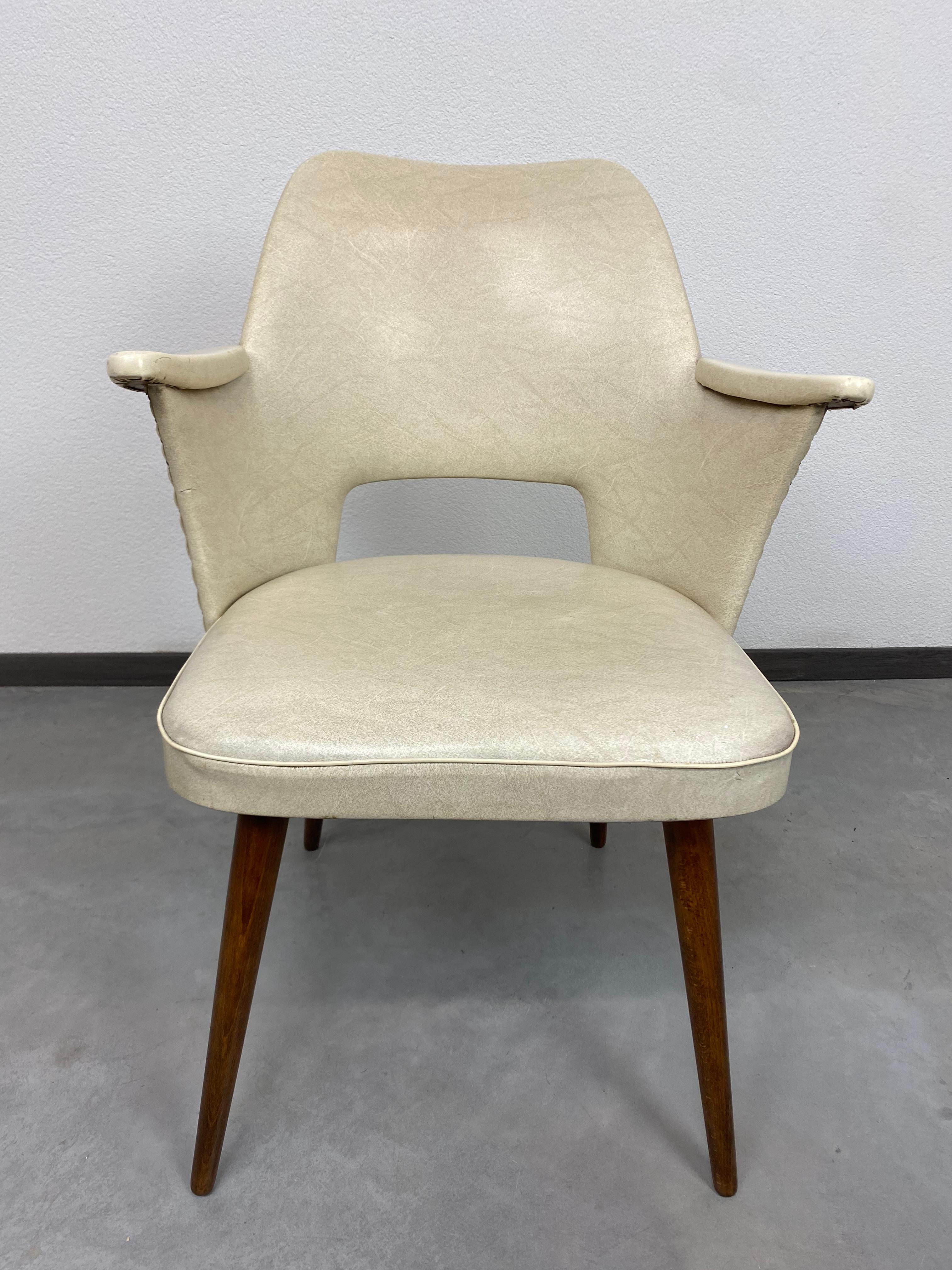 Czech Mid-Century Design Chair No.515 by Oswald Haerdtl for Thonet For Sale