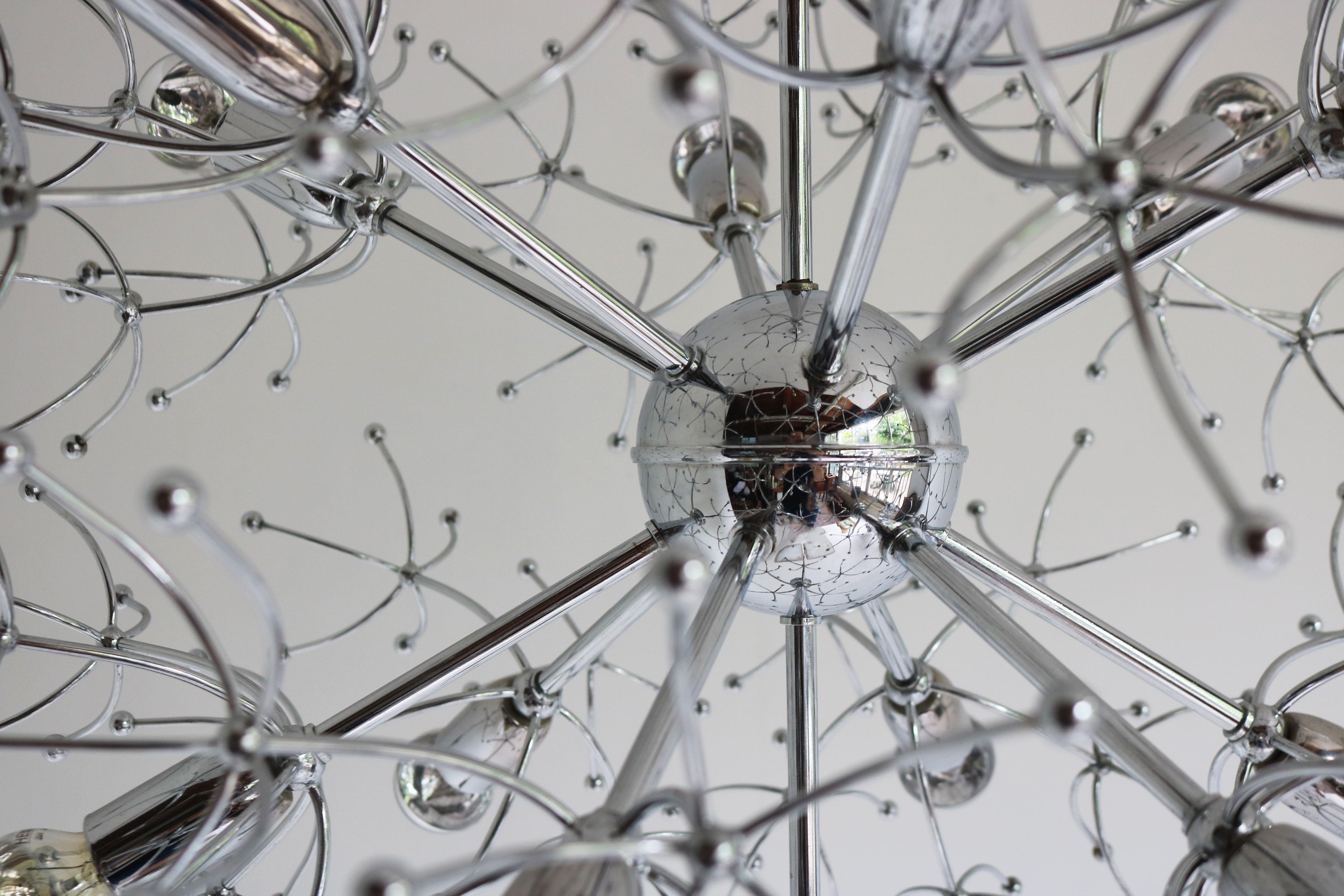 Fatto a mano Lampadario di design di metà secolo di Gaetano Sciolari Model: Dandelion 1960 Sputnik in vendita