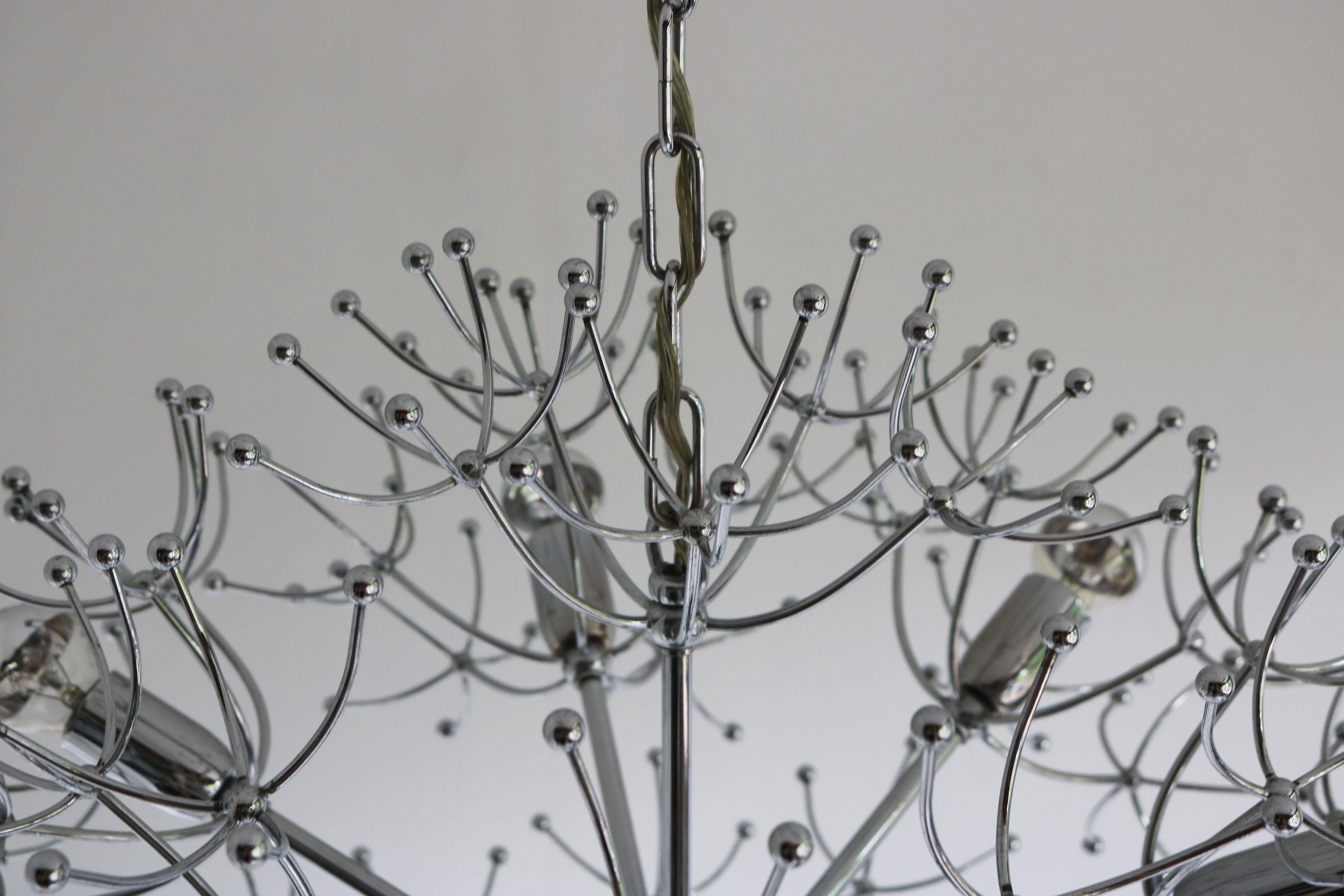 Metà XX secolo Lampadario di design di metà secolo di Gaetano Sciolari Model: Dandelion 1960 Sputnik in vendita