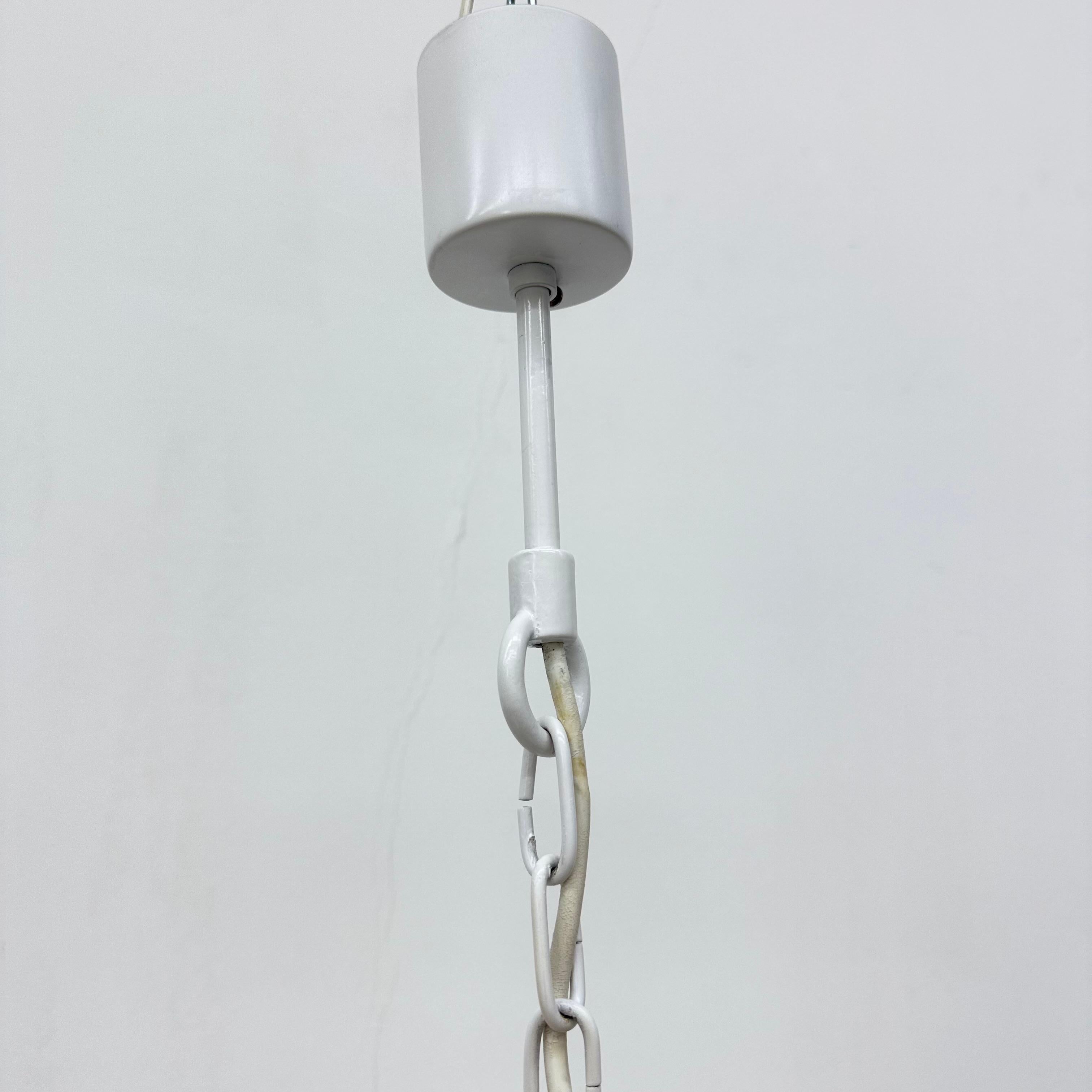 Lampadario di design di metà secolo bianco con globi di vetro , anni '70 in vendita 9