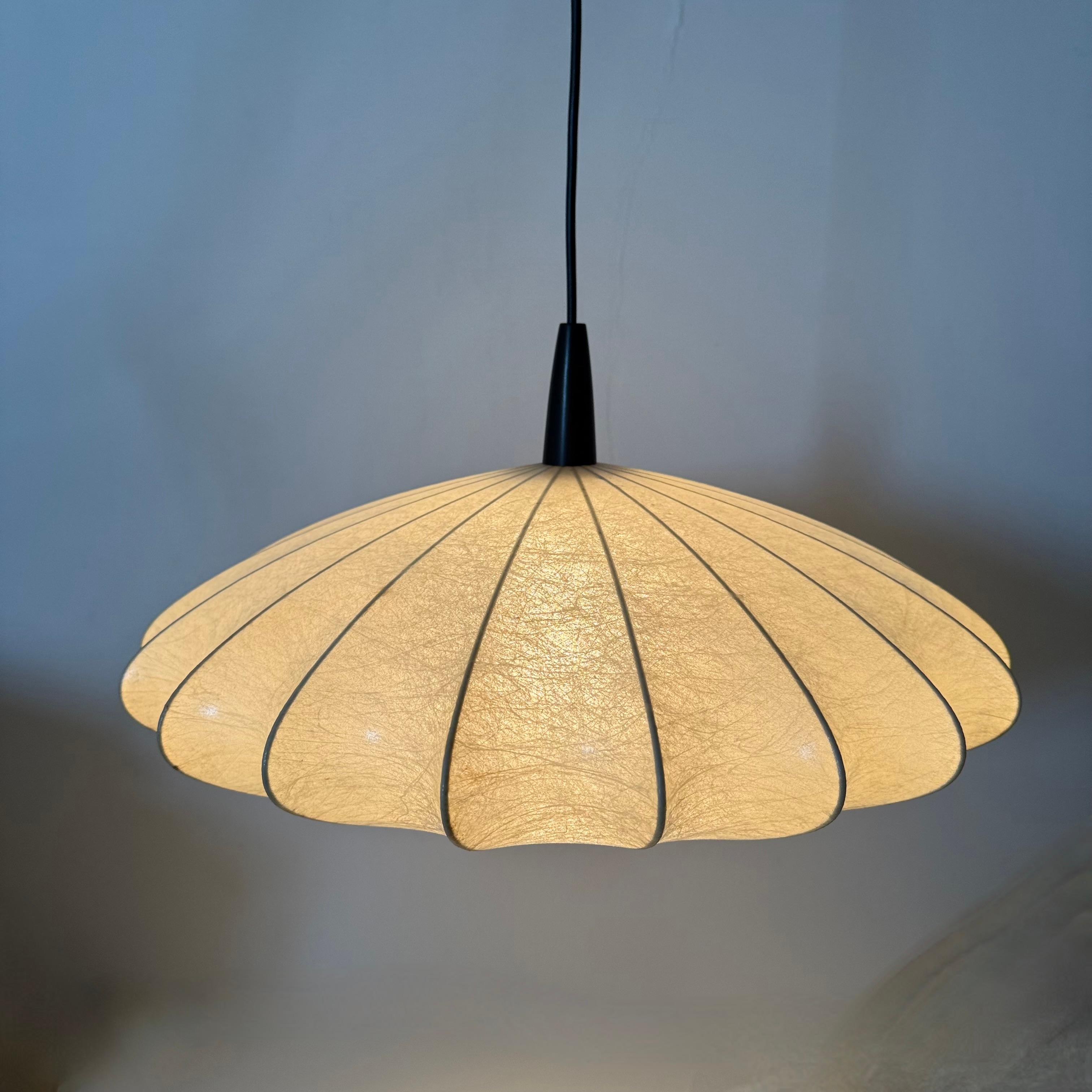 Mid-century design cocoon hanging by George Nelson  lamp , 1970s For Sale 5