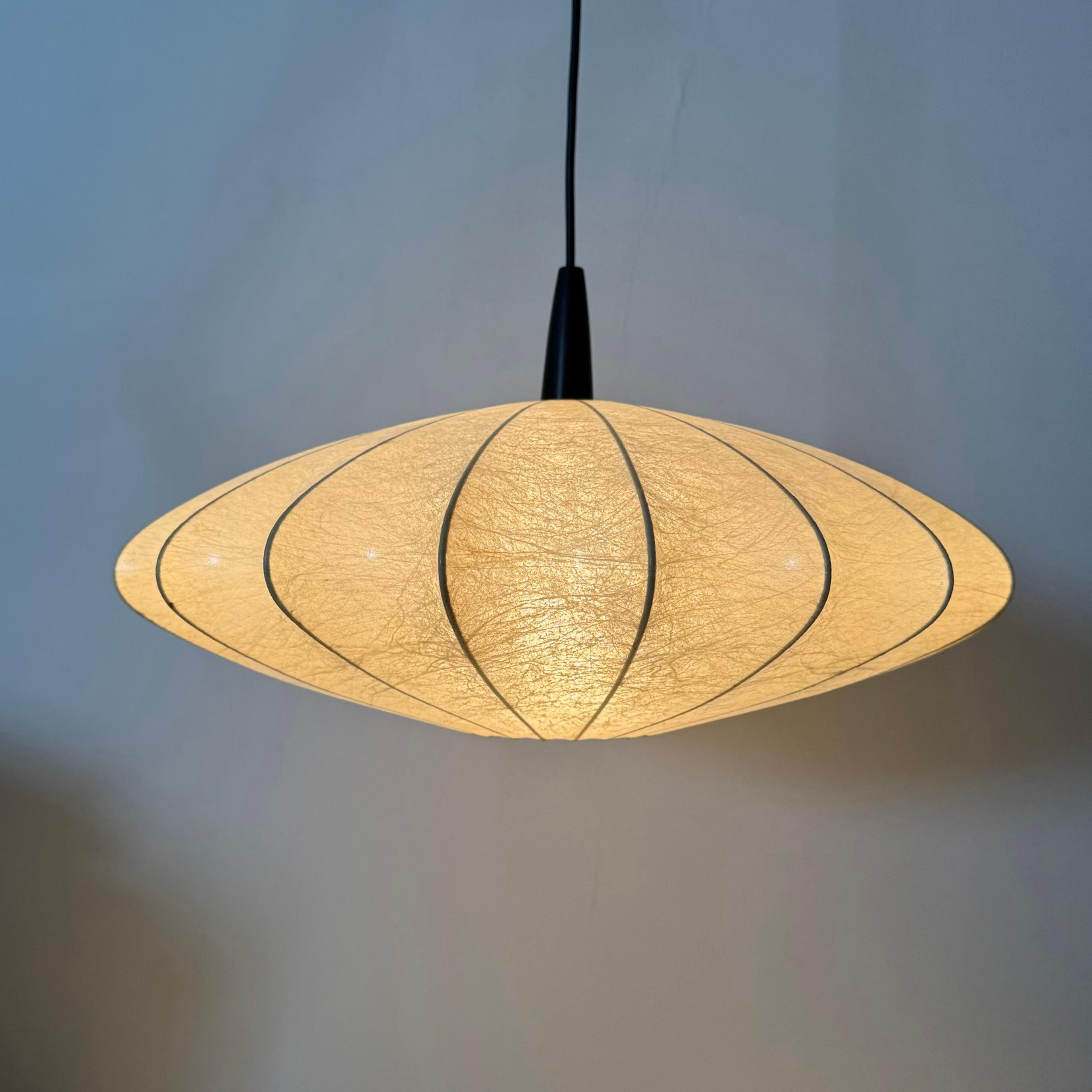 Mid-century design cocoon hanging by George Nelson  lamp , 1970s For Sale 1