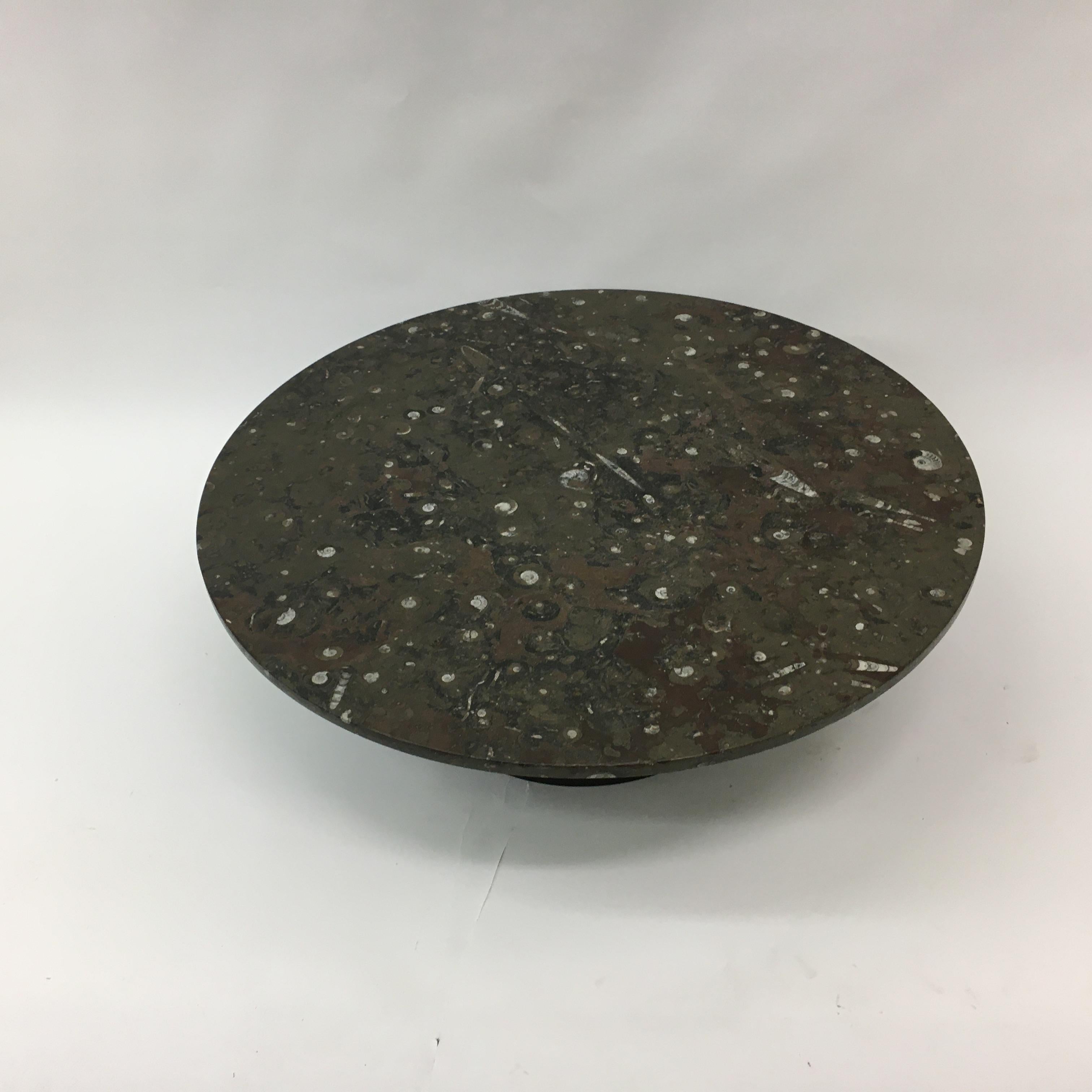 Métal Table basse design du milieu du siècle dernier par Heinz Lilienthal avec marbre fossile , 1970 en vente