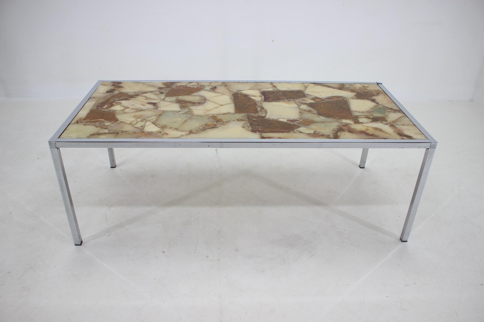 Midcentury Design Coffee Table, Epoxy Resin, Around 1970s In Good Condition For Sale In Praha, CZ