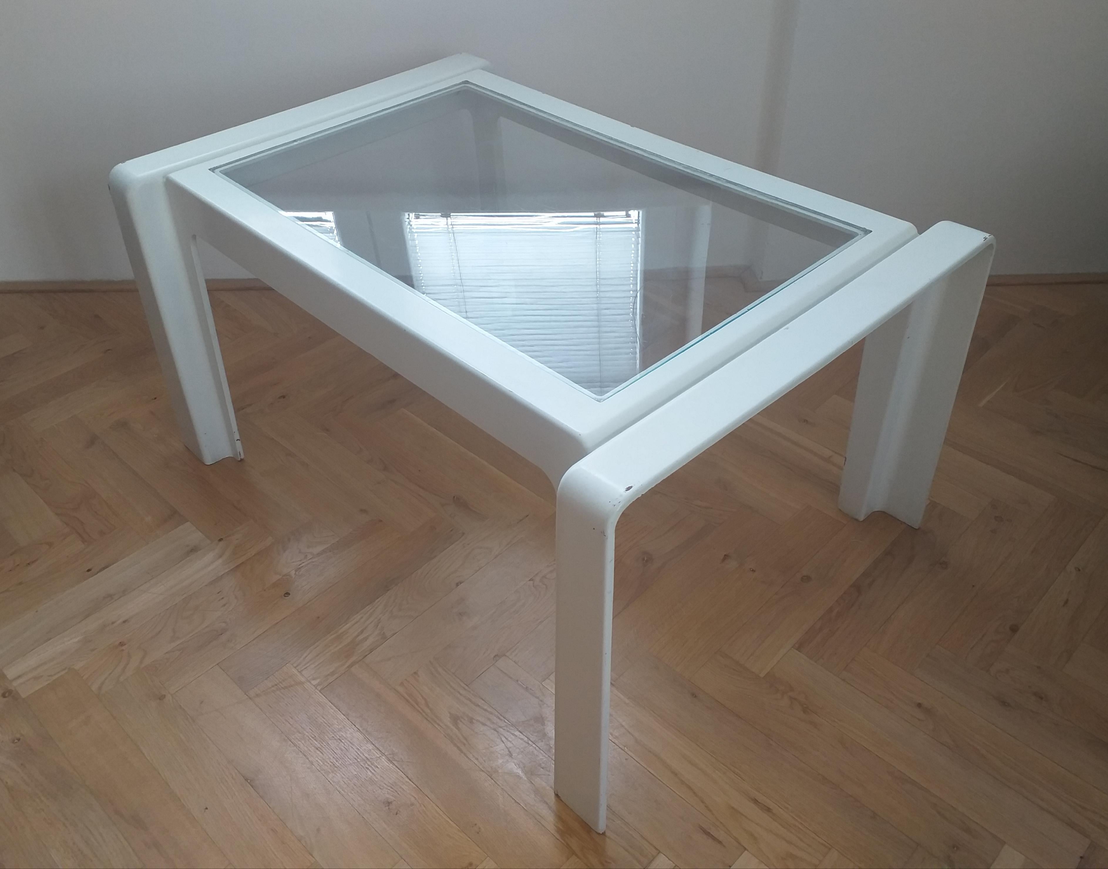 Table basse design du milieu du siècle:: Italie:: 1970 en vente 1