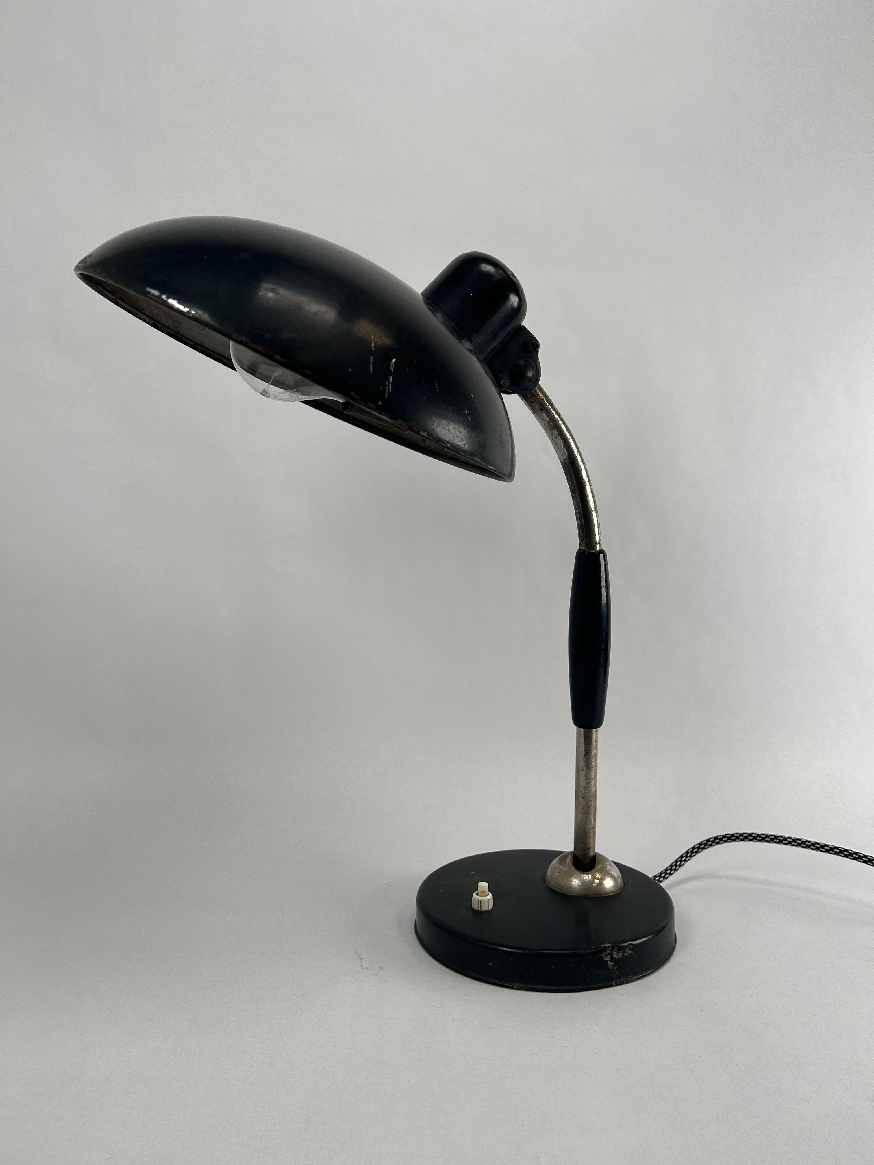 Lámpara de escritorio de diseño de mediados de siglo de Christian Dell para Escolux Alemania Metal en venta