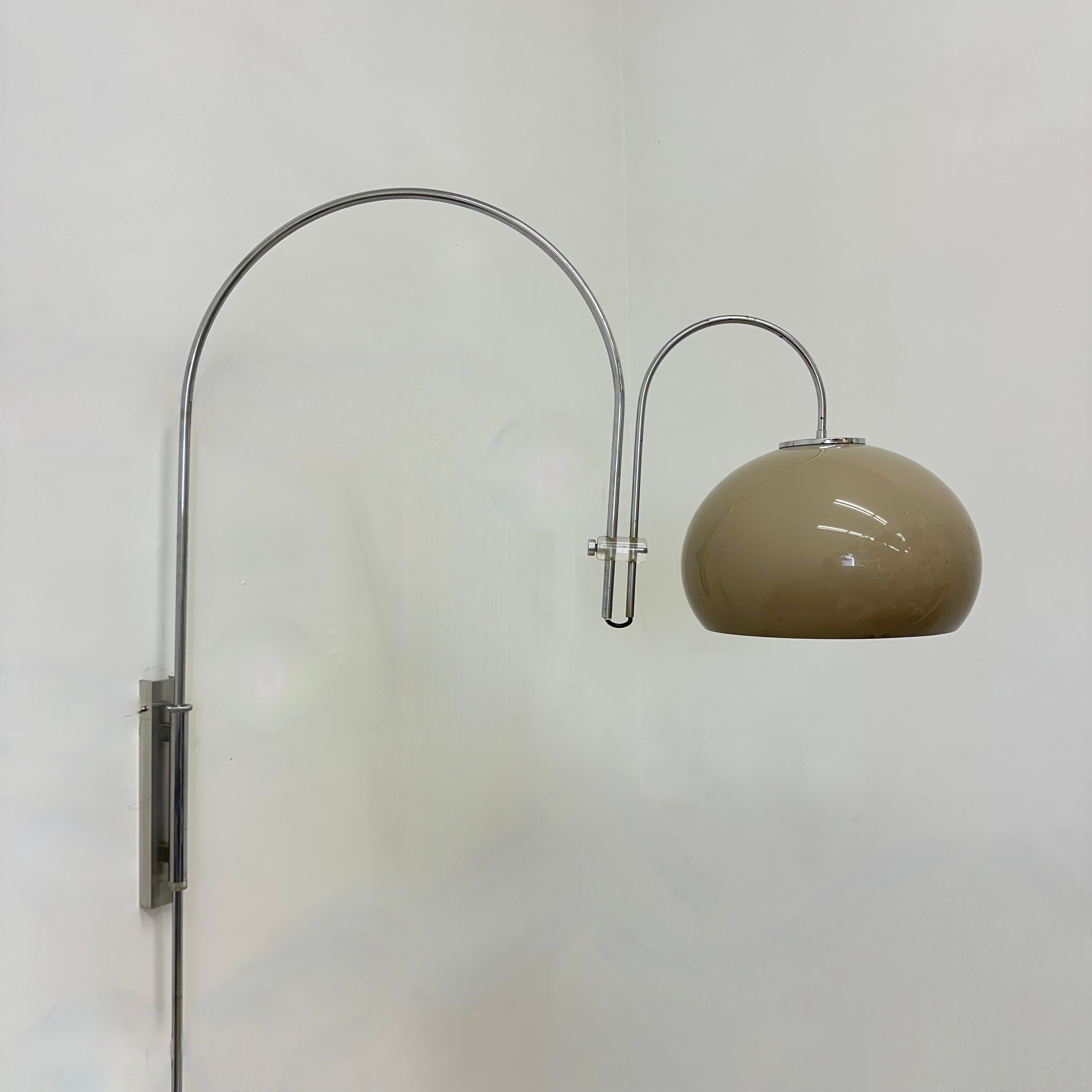 Mid century design Dijkstra mushroom arc wall lamp , 1970s In Good Condition In Delft, NL