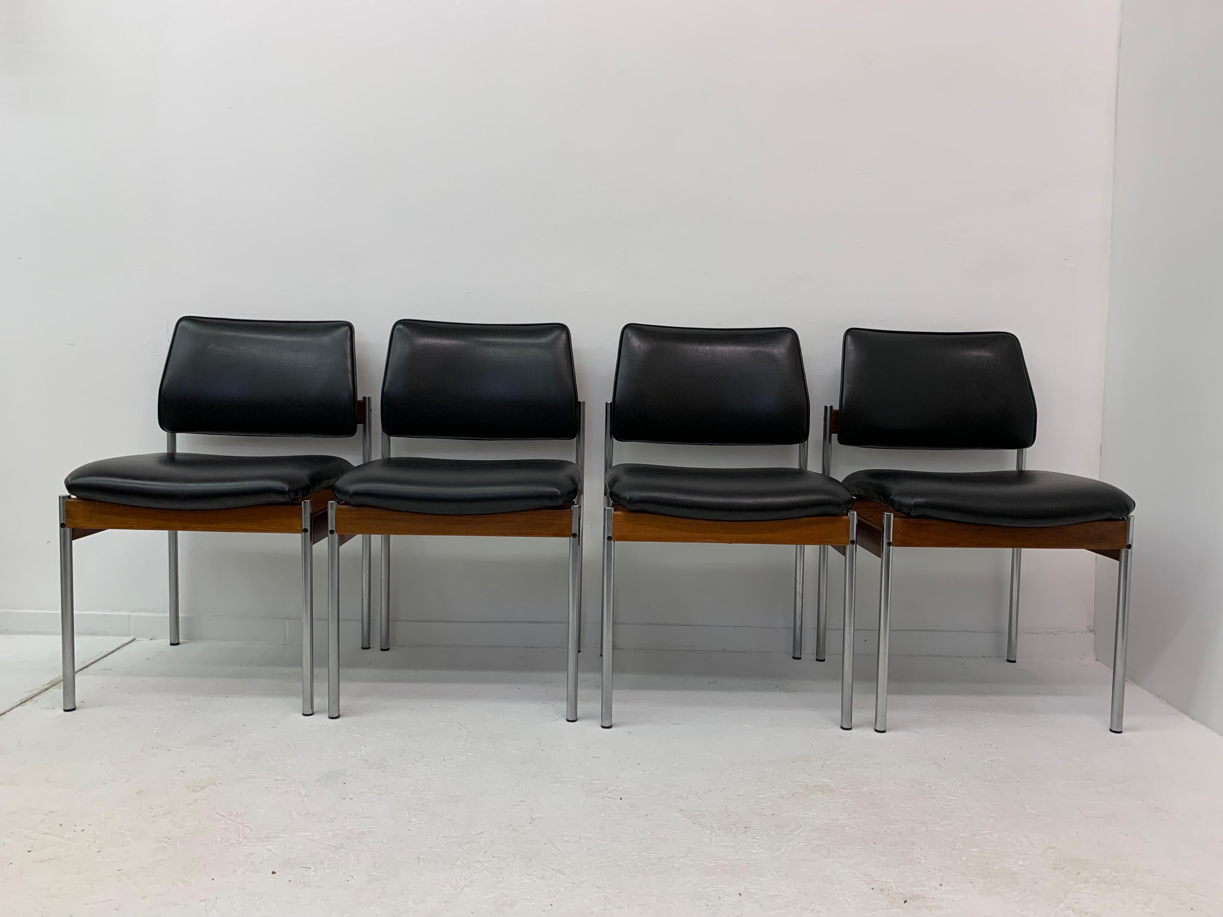 Mid-century design dining chairs from Thereca, 1960s, Set of 4 For Sale 11