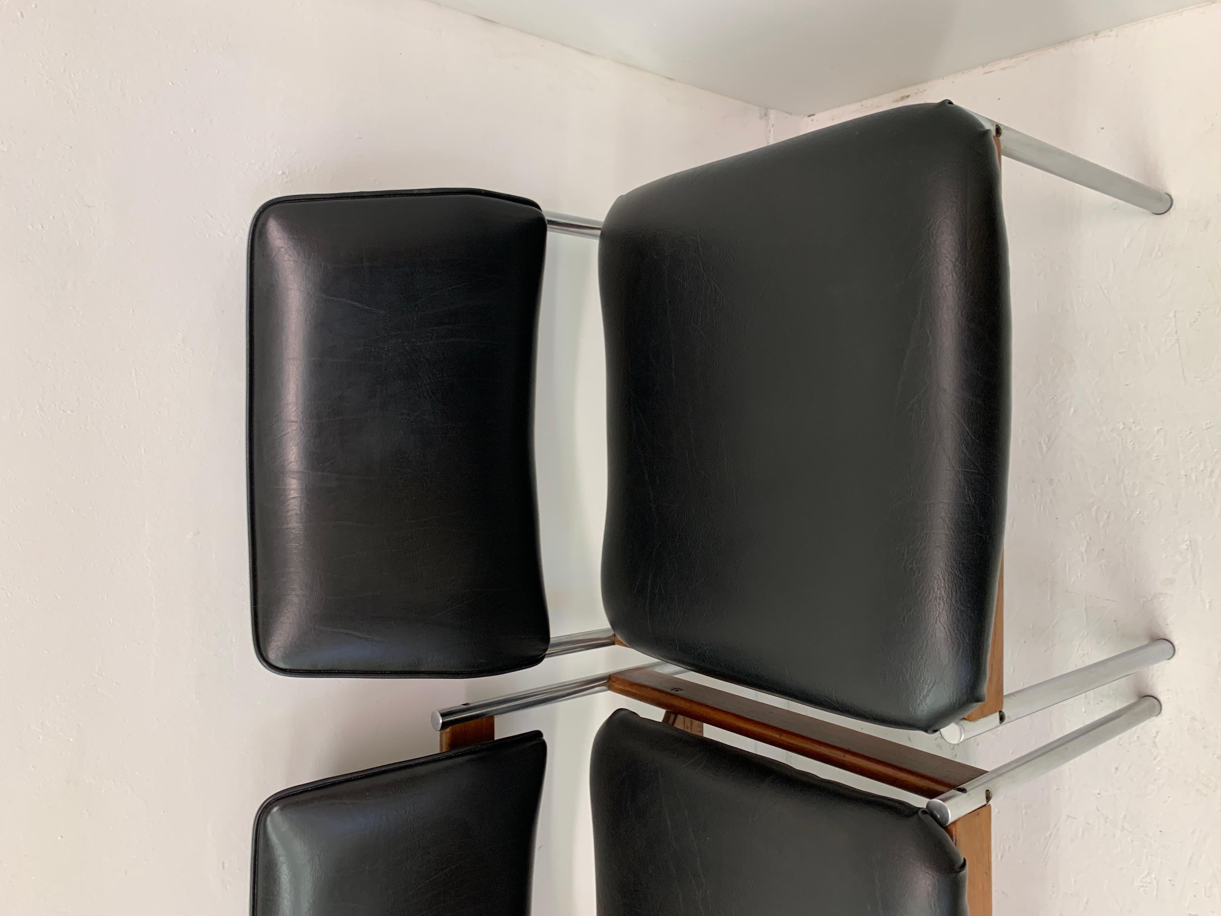 Chaises de salle à manger design du milieu du siècle de Thereca, années 1960, lot de 4 en vente 12