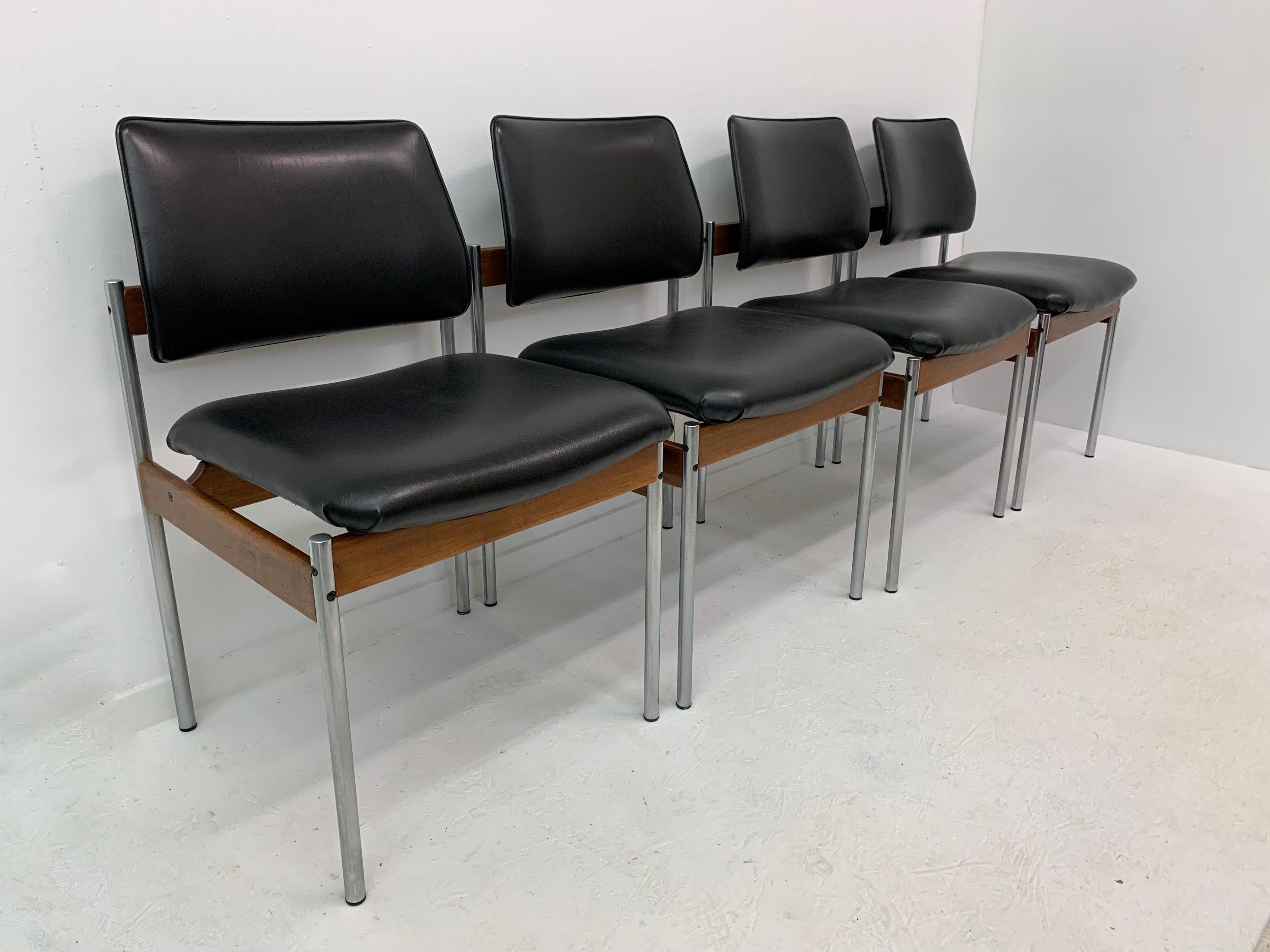 Mid-century design dining chairs from Thereca, 1960s, Set of 4 For Sale 1