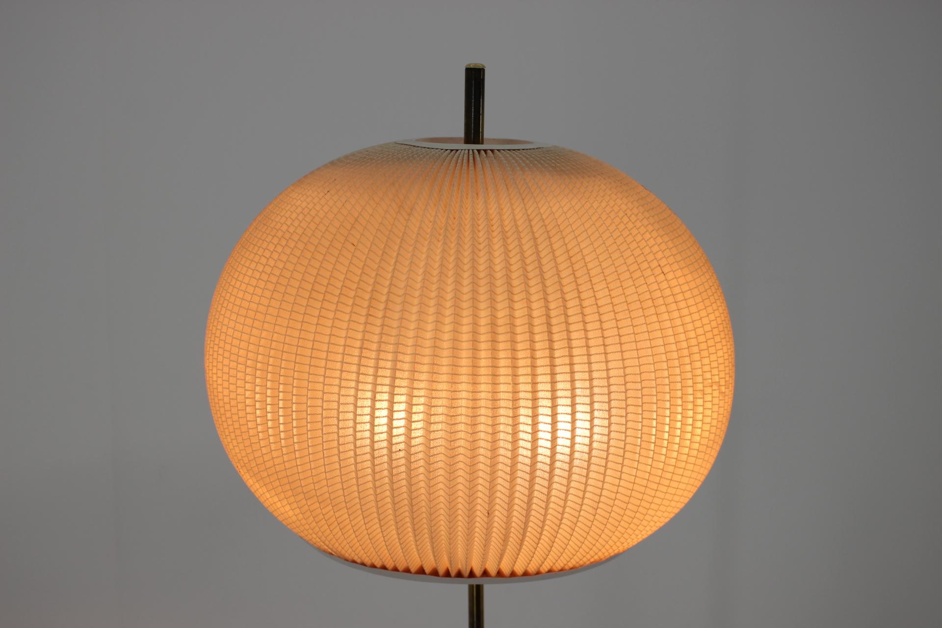 - Czechoslovakia, 1960s
- Very good original condition
- Fully functional, paper shade.