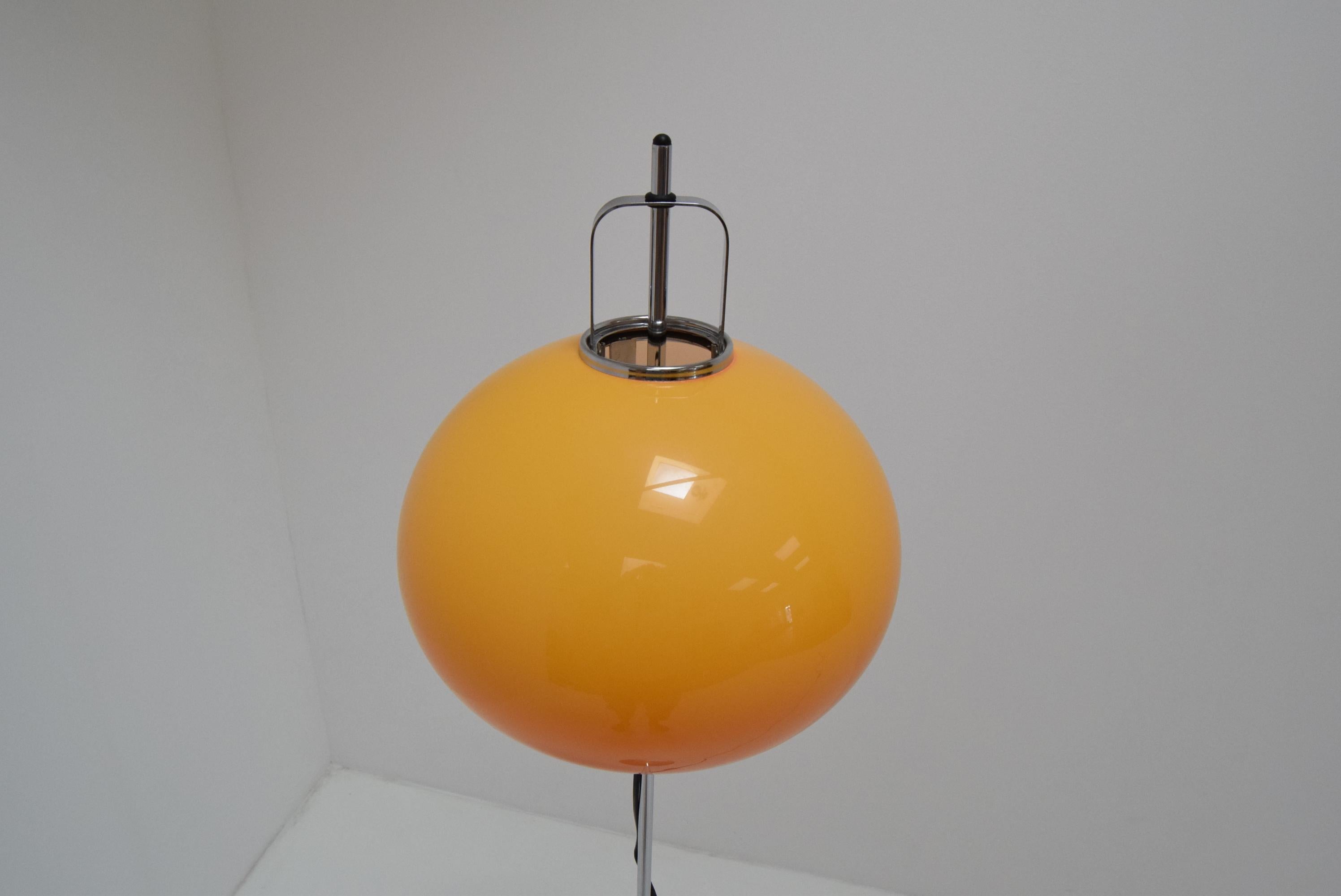 Italian Midcentury Design Floor Lamp Meblo, by Harvey Guzzini, 1970s