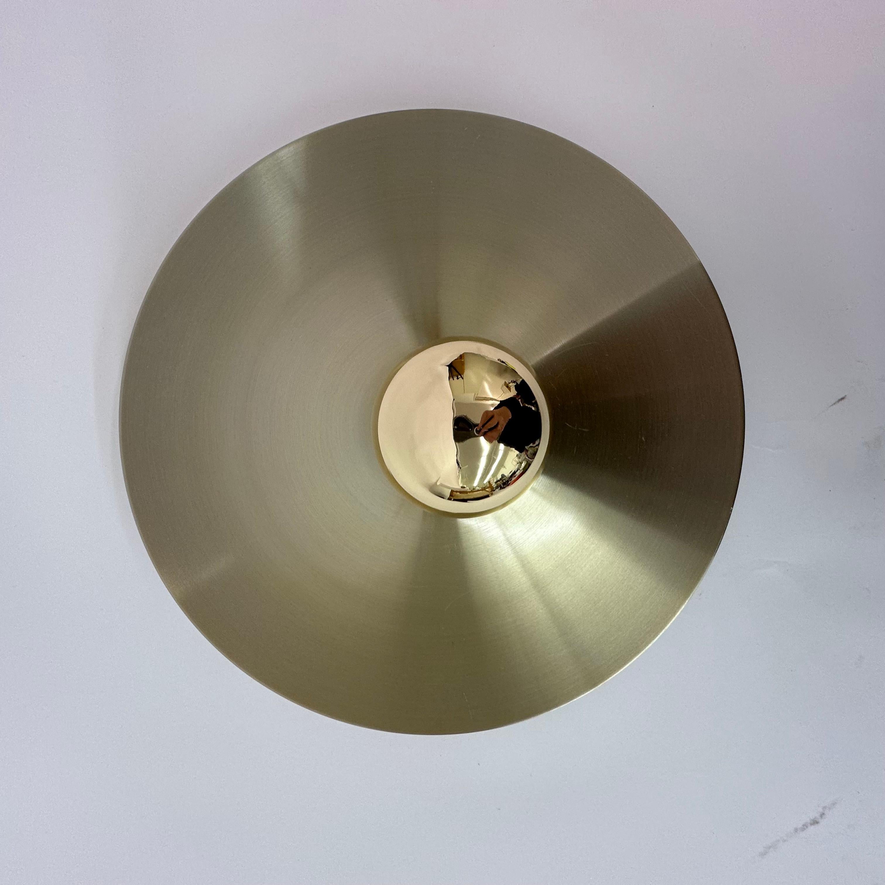 Mid Century design gold wall lamp disc , 1970’s For Sale 5