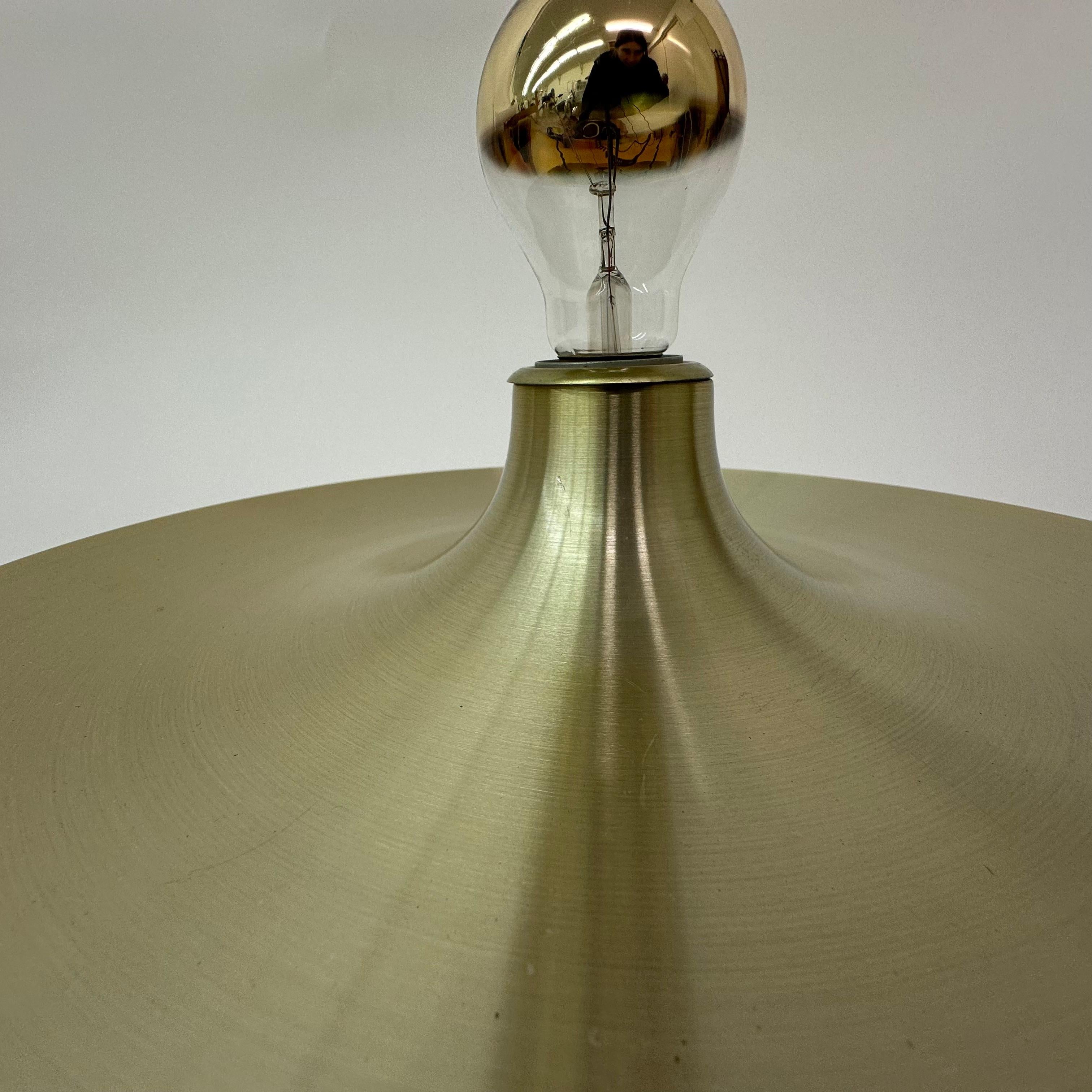 Mid Century design gold wall lamp disc , 1970’s For Sale 1