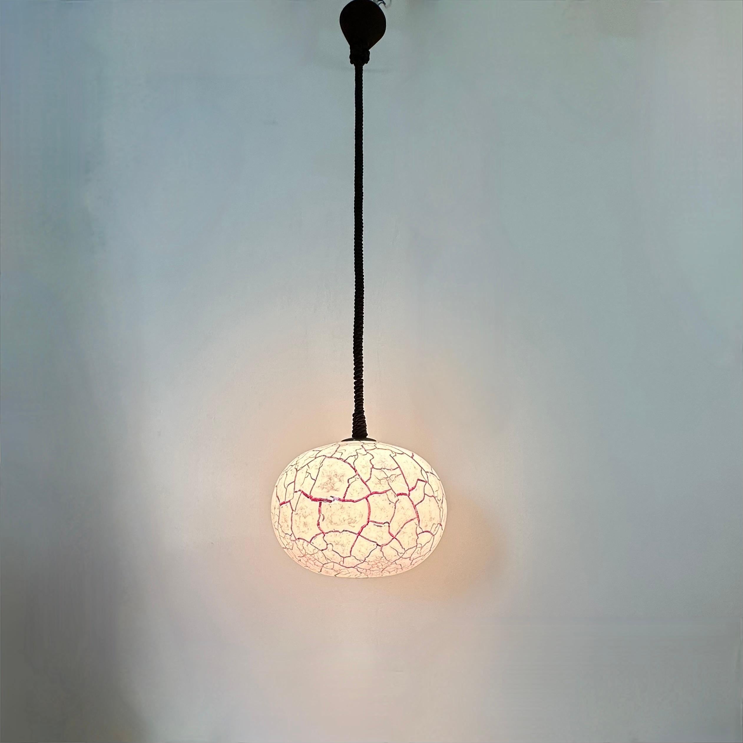 Fine XX secolo Lampada a sospensione dal design di metà secolo, anni '70 in vendita