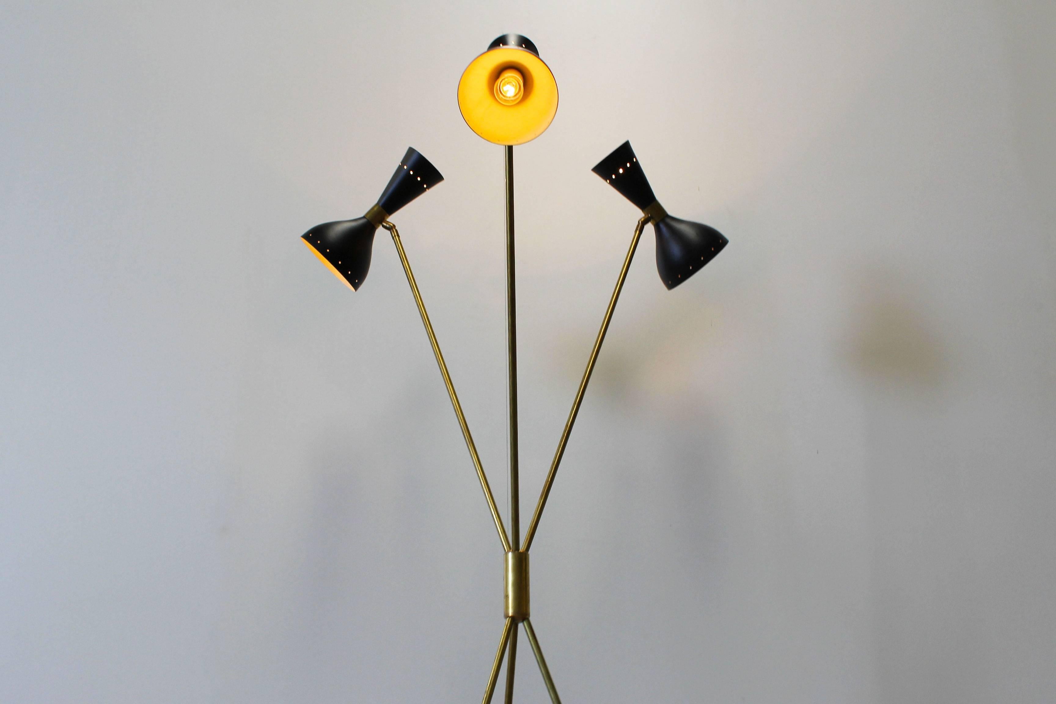 Midcentury Design Italian Minimalist Floor Lamp Style 1950s Stilnovo Brass Black 4