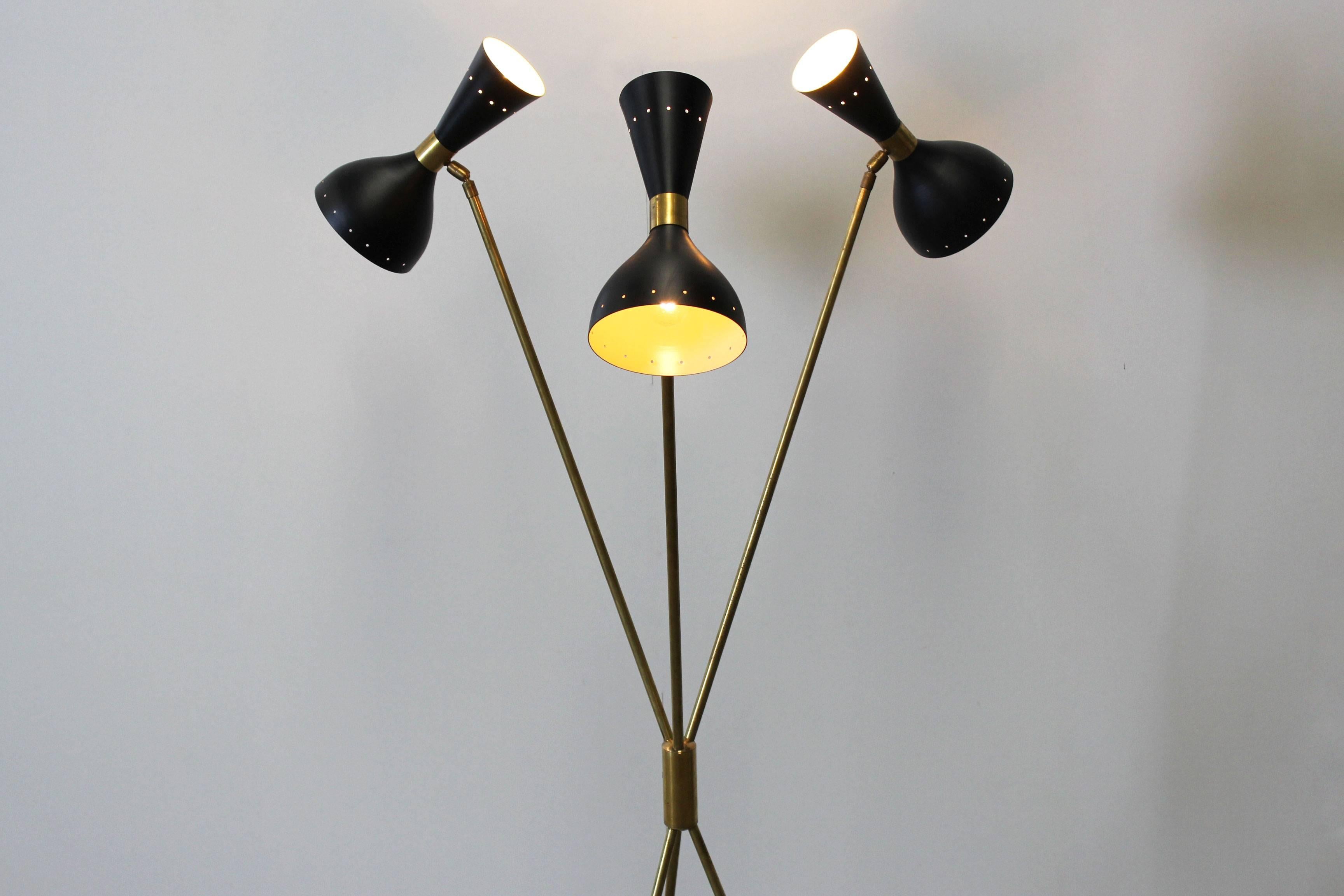 Midcentury Design Italian Minimalist Floor Lamp Style 1950s Stilnovo Brass Black 2