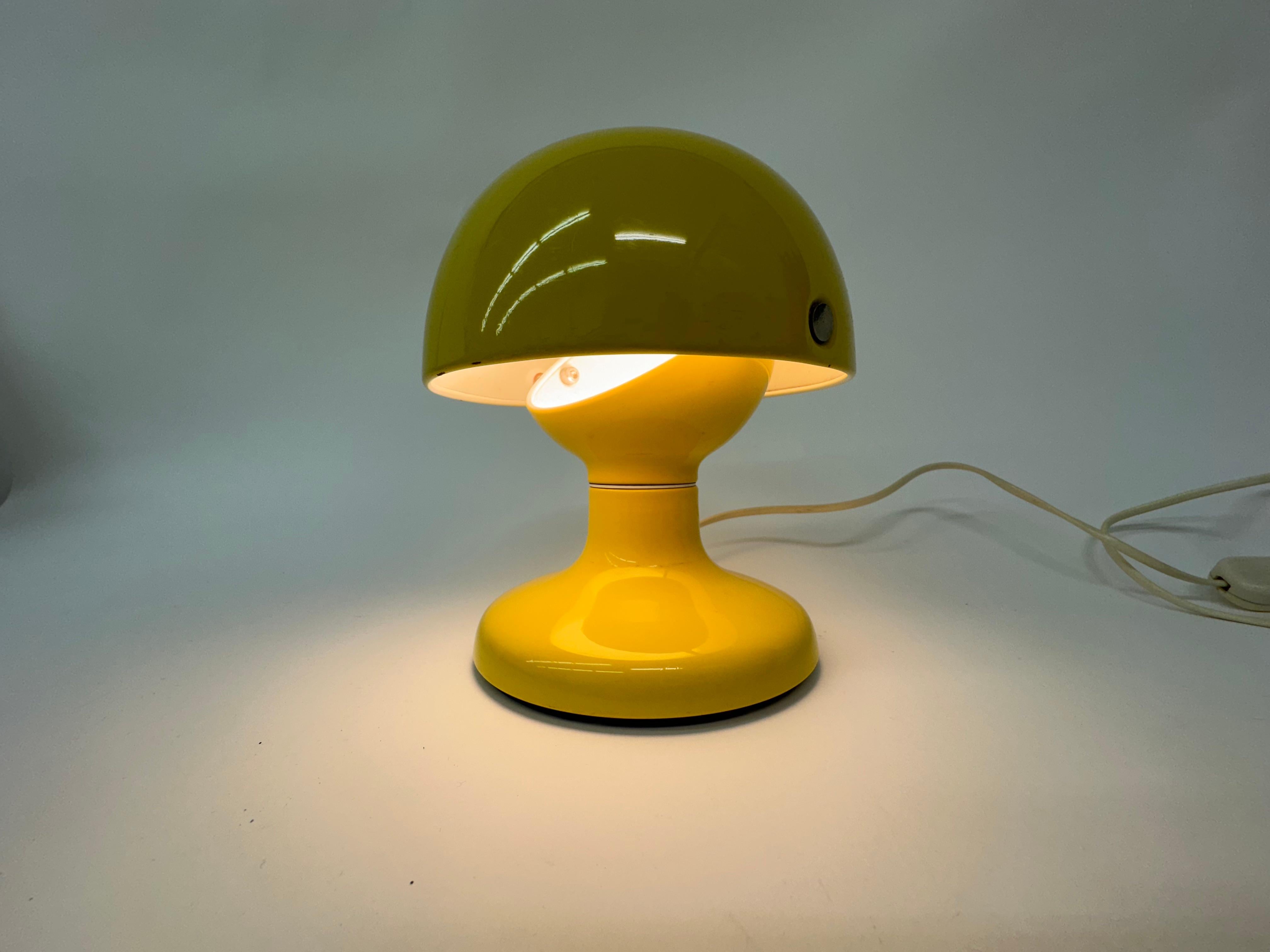 Mid-Century Design ‘Jucker’ table lamp by Tobia Scarpa for Flos , Italy ,1960’s

Dimensions: 18cm Diameter, 21cmH
Period: 1960’s
Color: Yellow
Material: Metal
Designer: Tobia Scarpa
Manufacturer: Flos
Origin: Italy