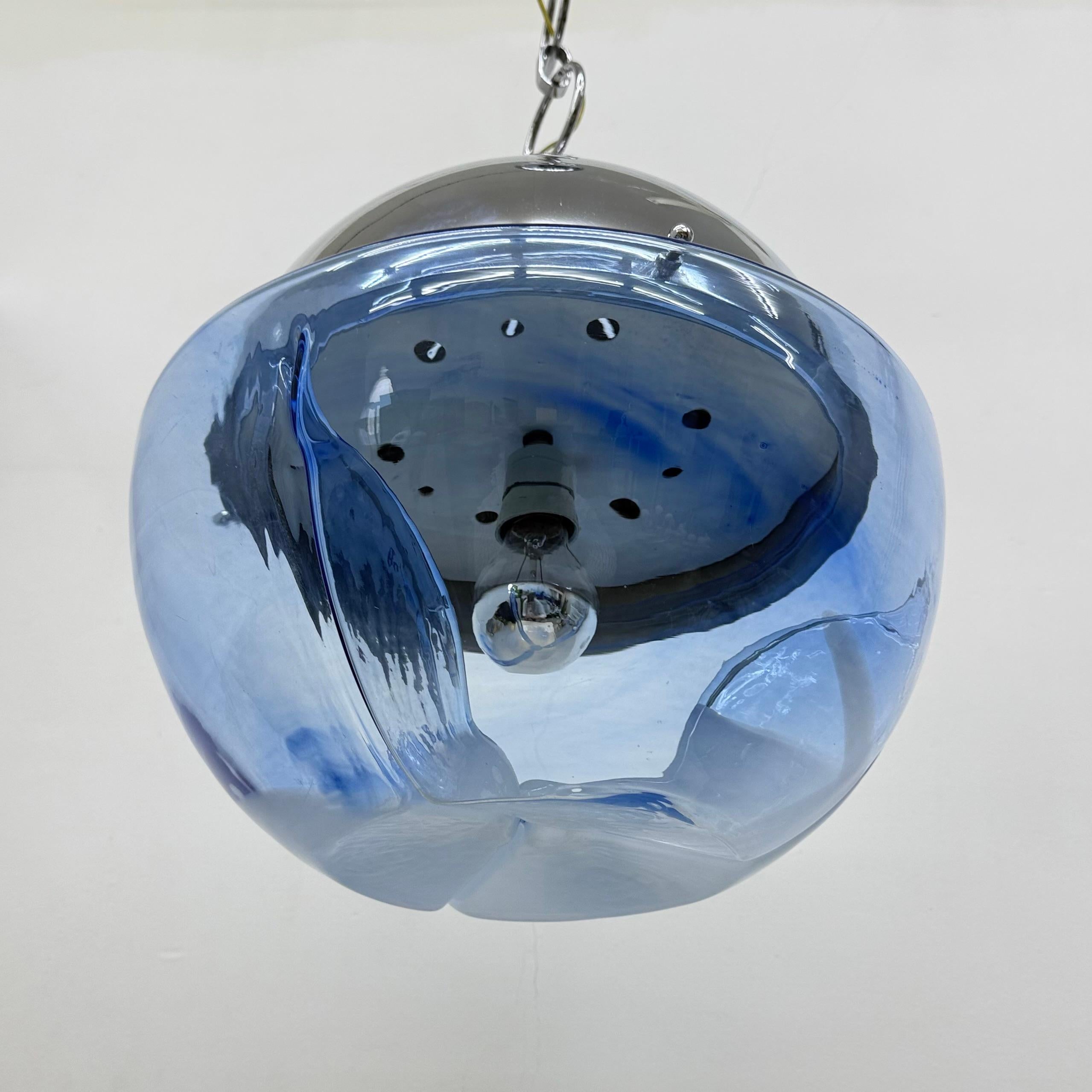 Suspension à globe en verre de Murano, design du milieu du siècle, par Mazzega , 1970 en vente 1