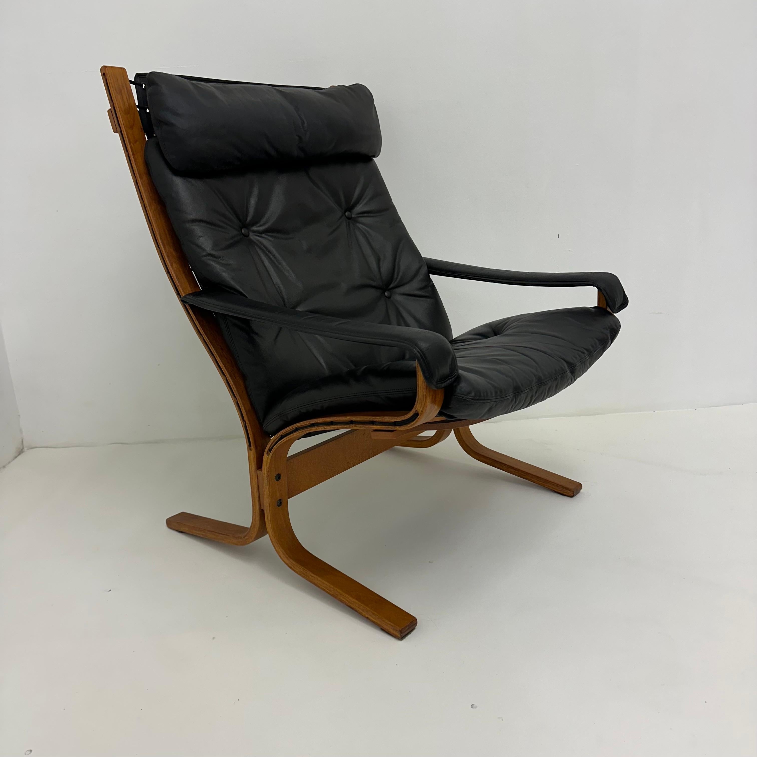 Mid-Century design leather ‘Siesta’ lounge chair by Ingmar Relling for Westnofa 3