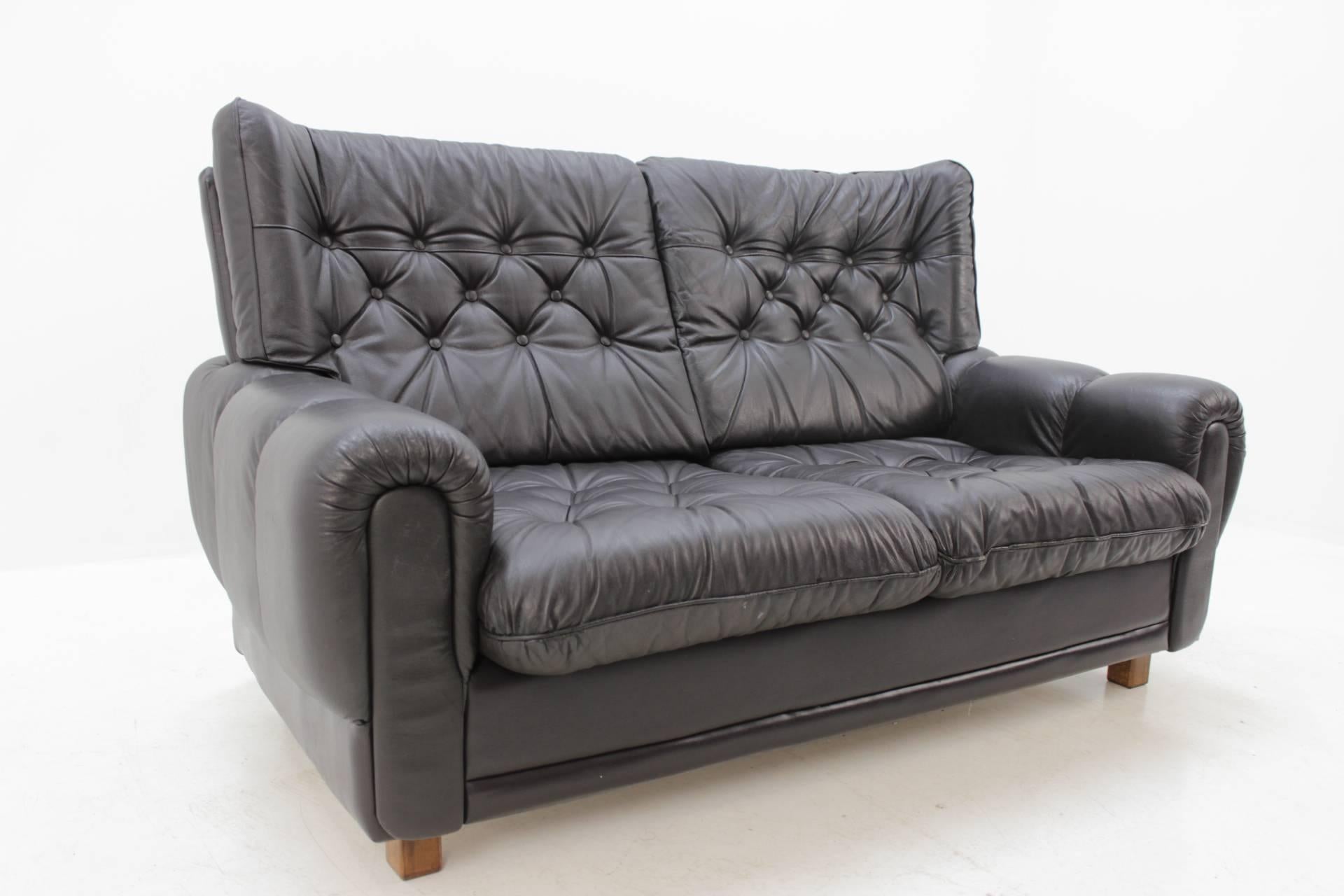 Mid-Century Modern Midcentury Design Leather Sofa