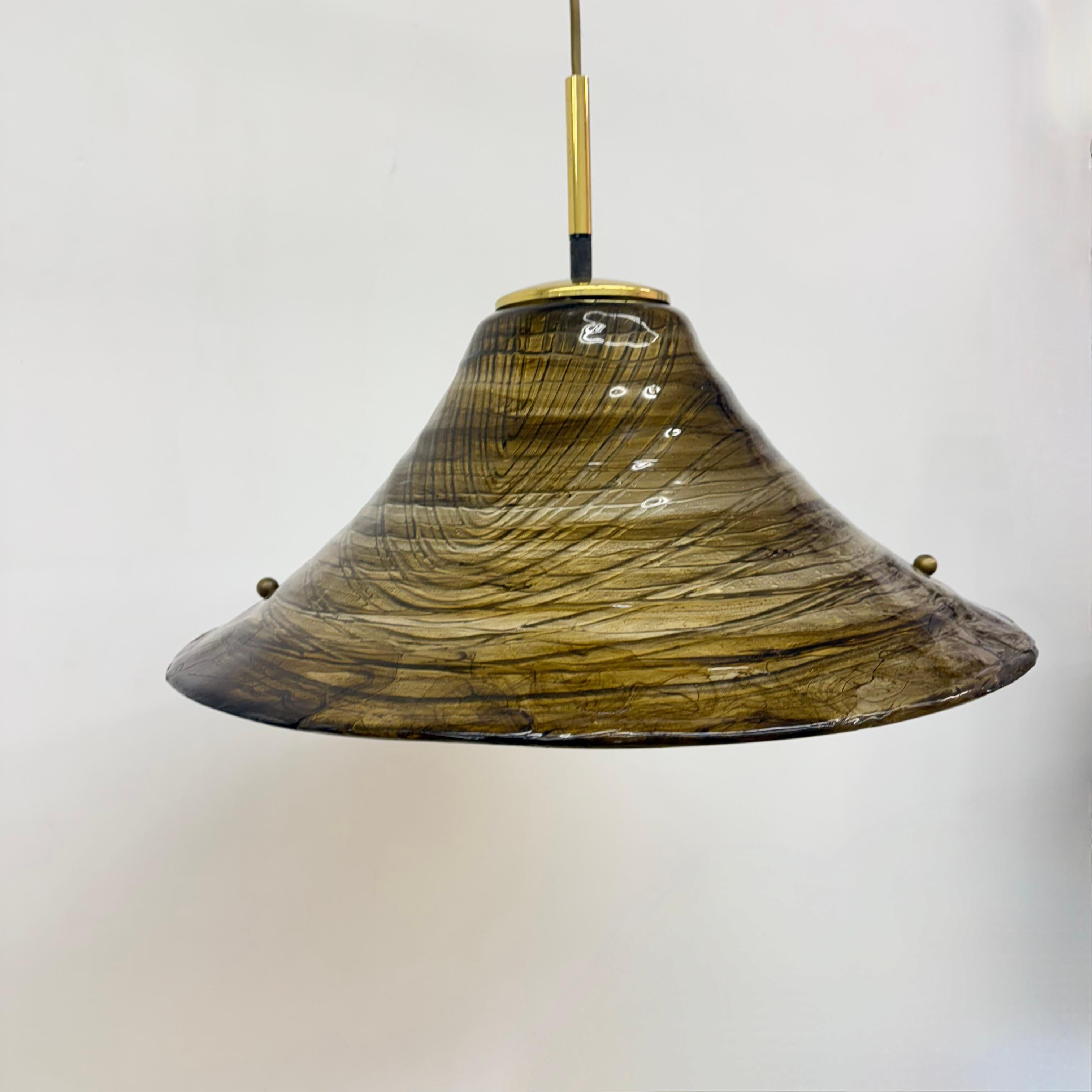 Tedesco Lampada a sospensione in lucite dal design di metà secolo, anni '70 in vendita