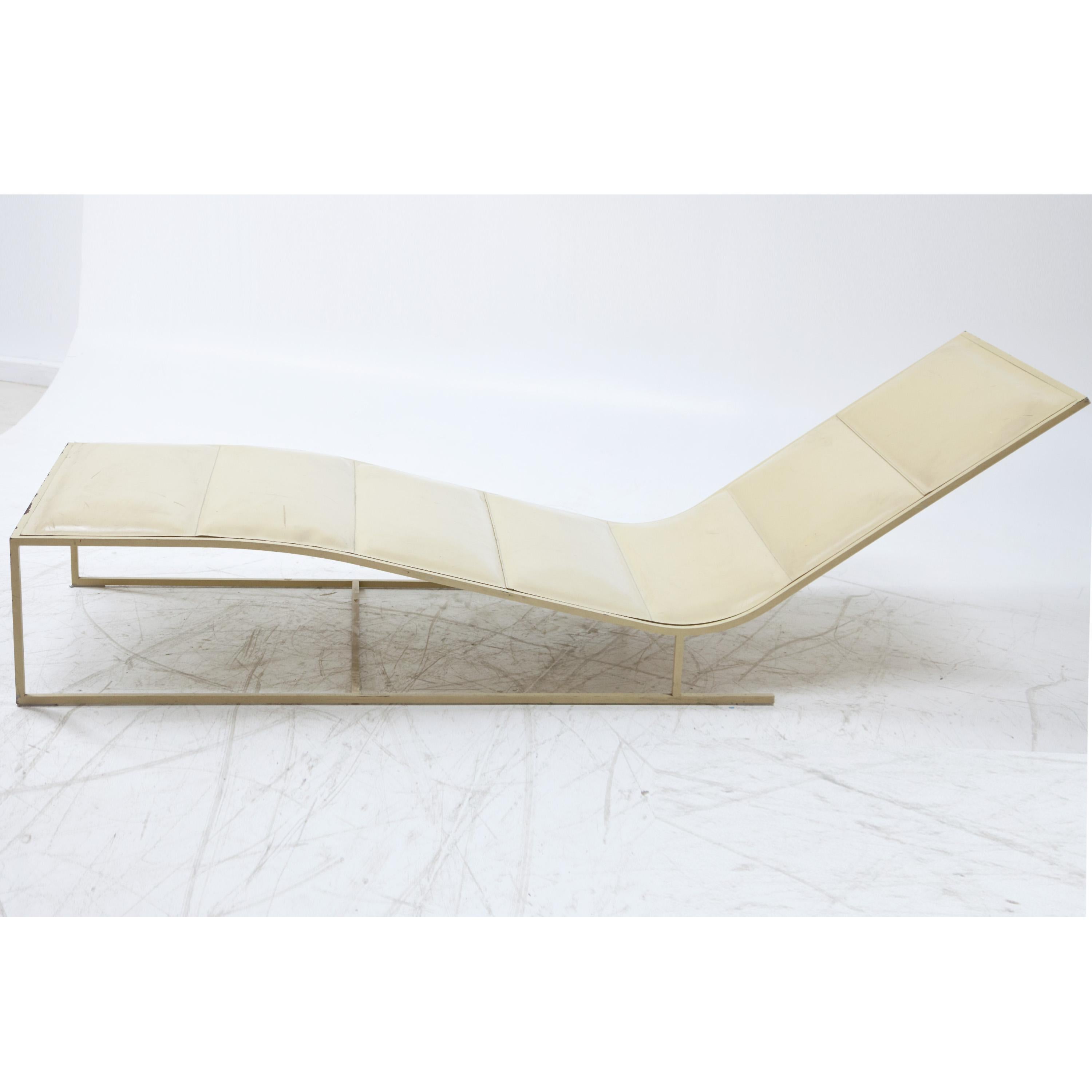 European Midcentury Design Metal and Leather Lounger For Sale