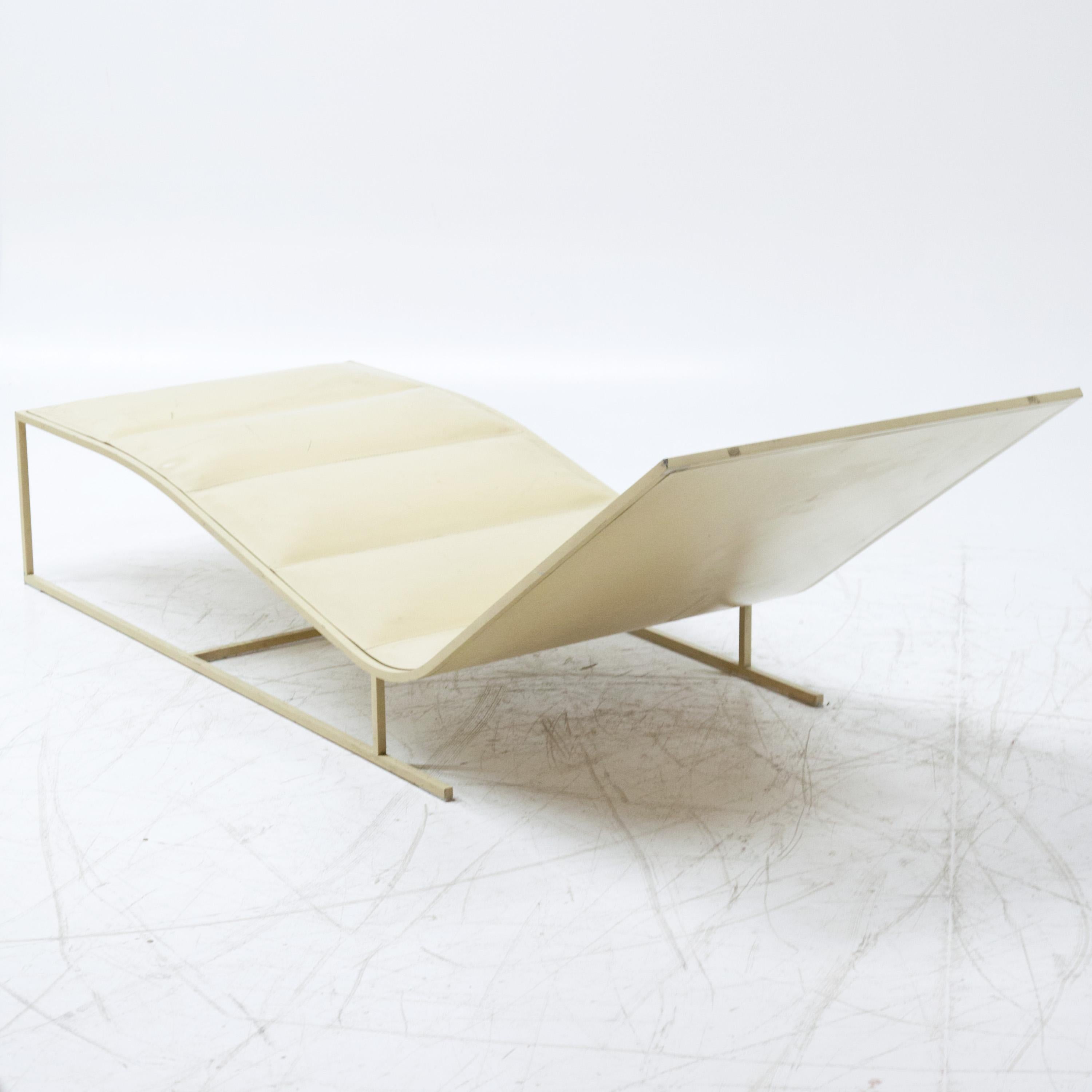 20th Century Midcentury Design Metal and Leather Lounger For Sale