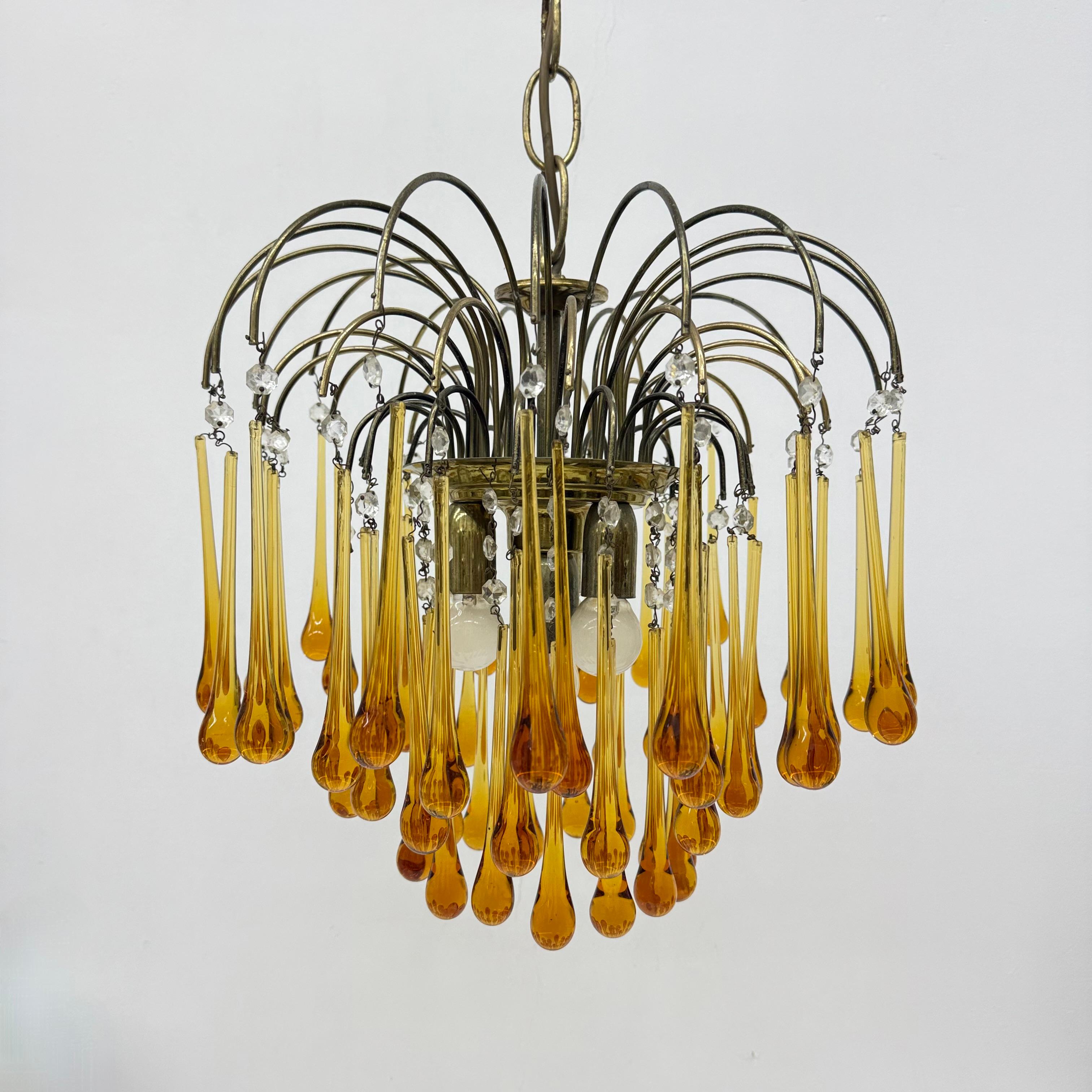 Lampadario a goccia in vetro ambrato di Murano di design di metà secolo, anni '70 in vendita 11