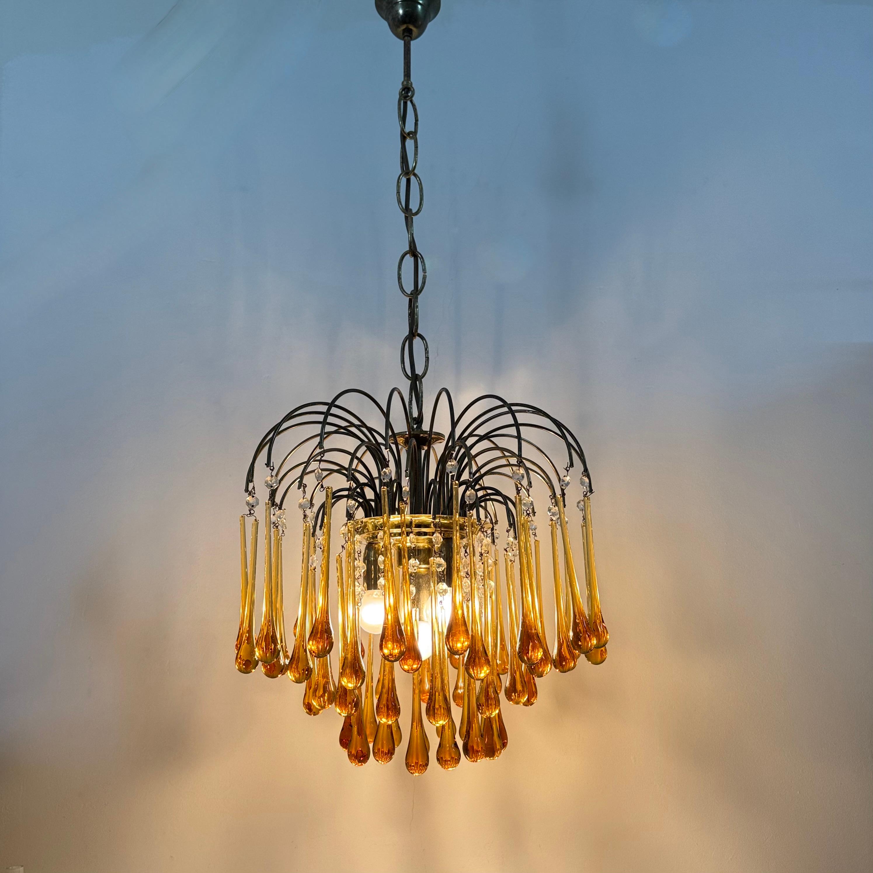 Fine XX secolo Lampadario a goccia in vetro ambrato di Murano di design di metà secolo, anni '70 in vendita